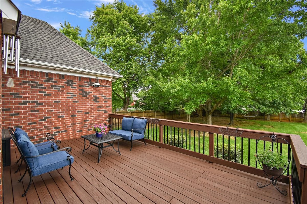2214 Woodridge Trl
