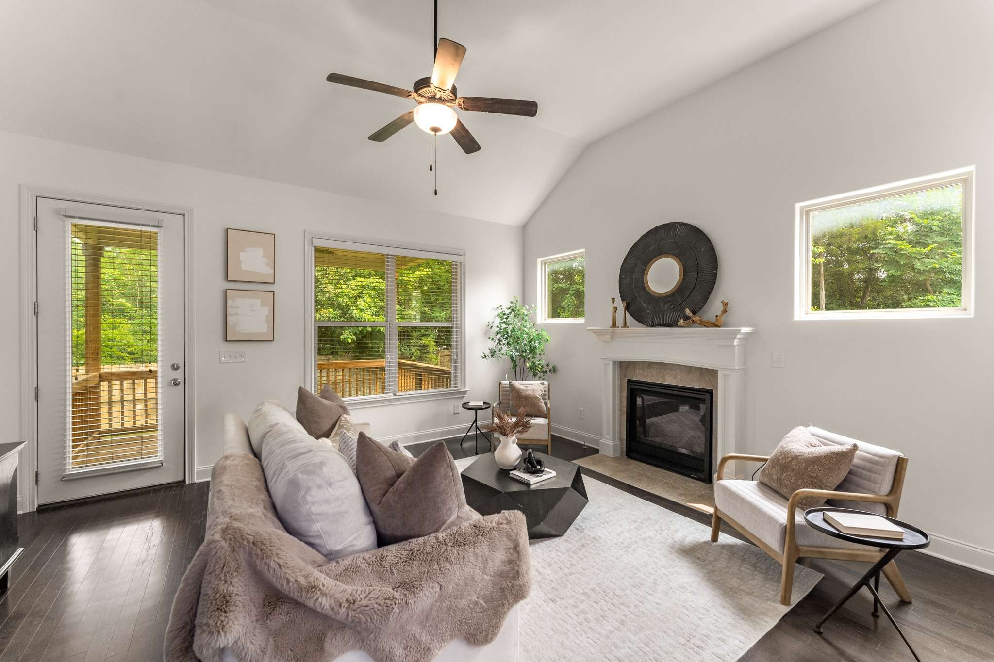 23 Hope Ct