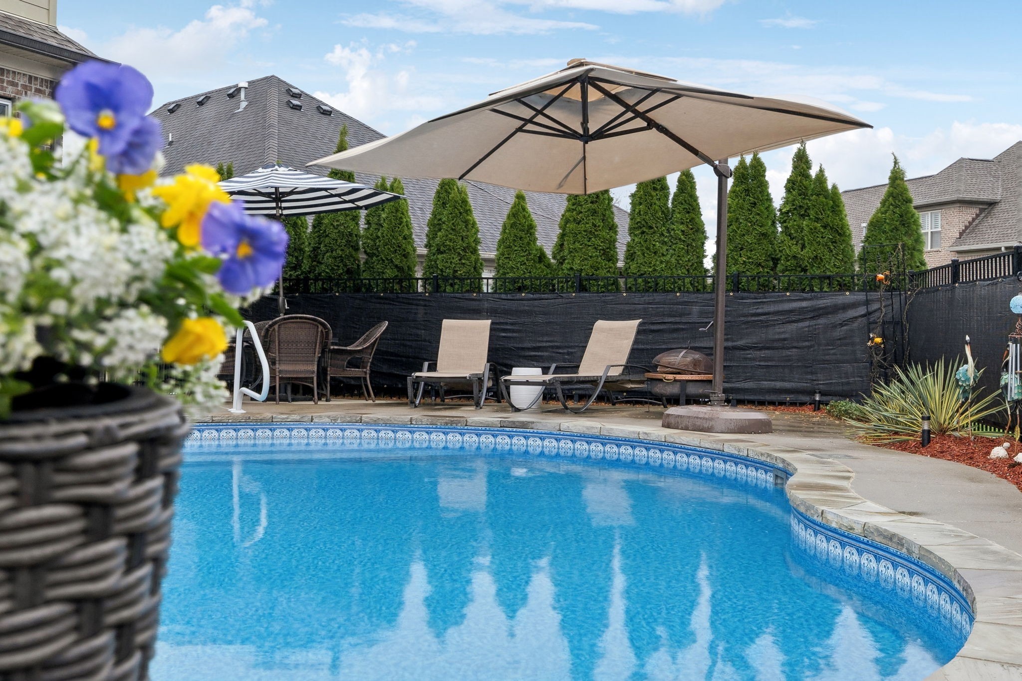 217 Valley Bend Dr