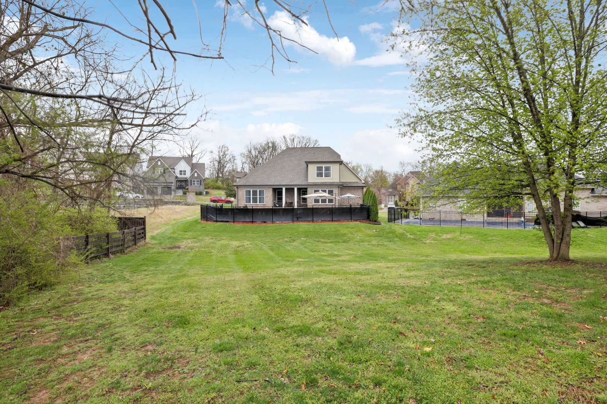 217 Valley Bend Dr