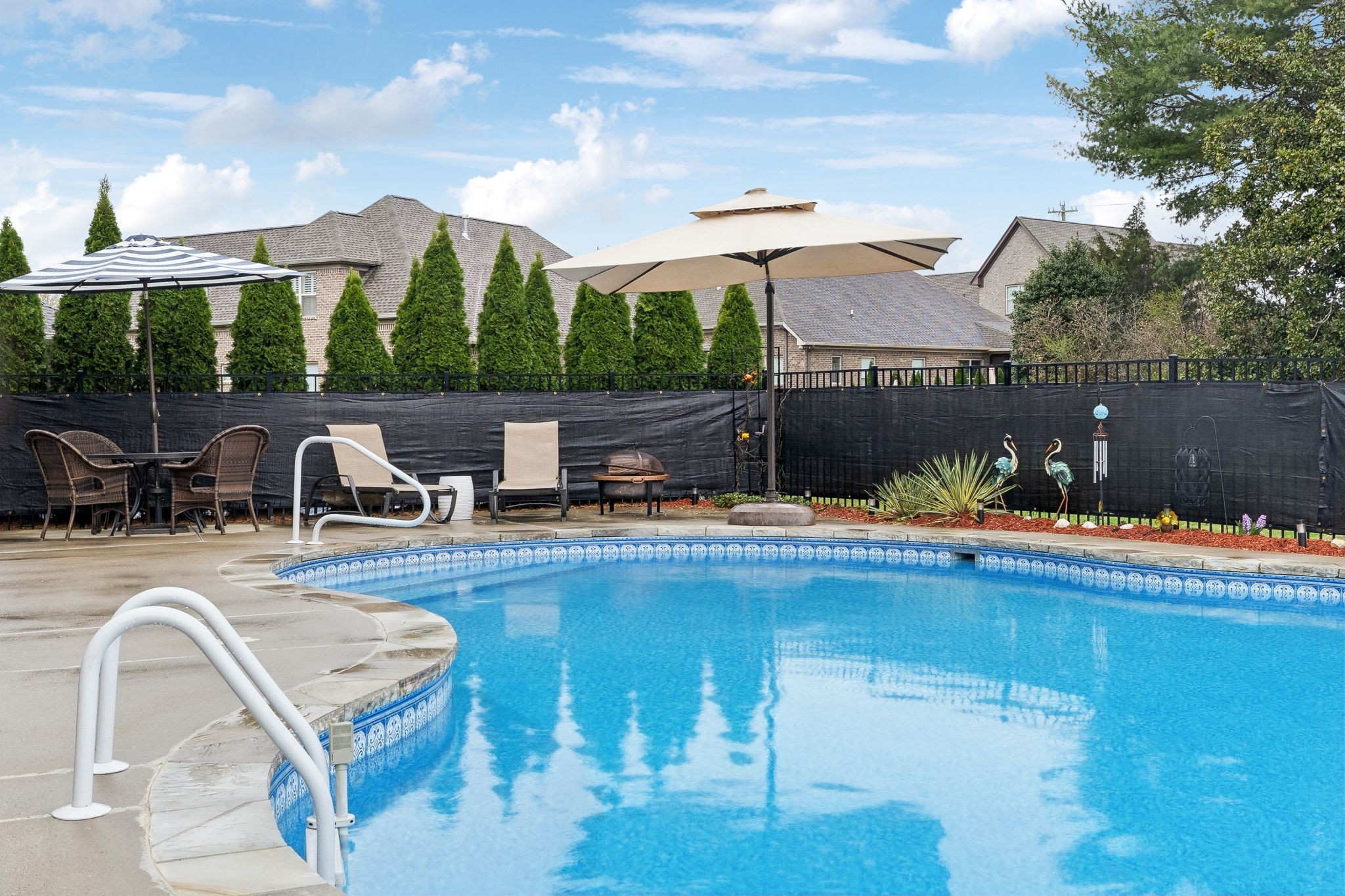 217 Valley Bend Dr