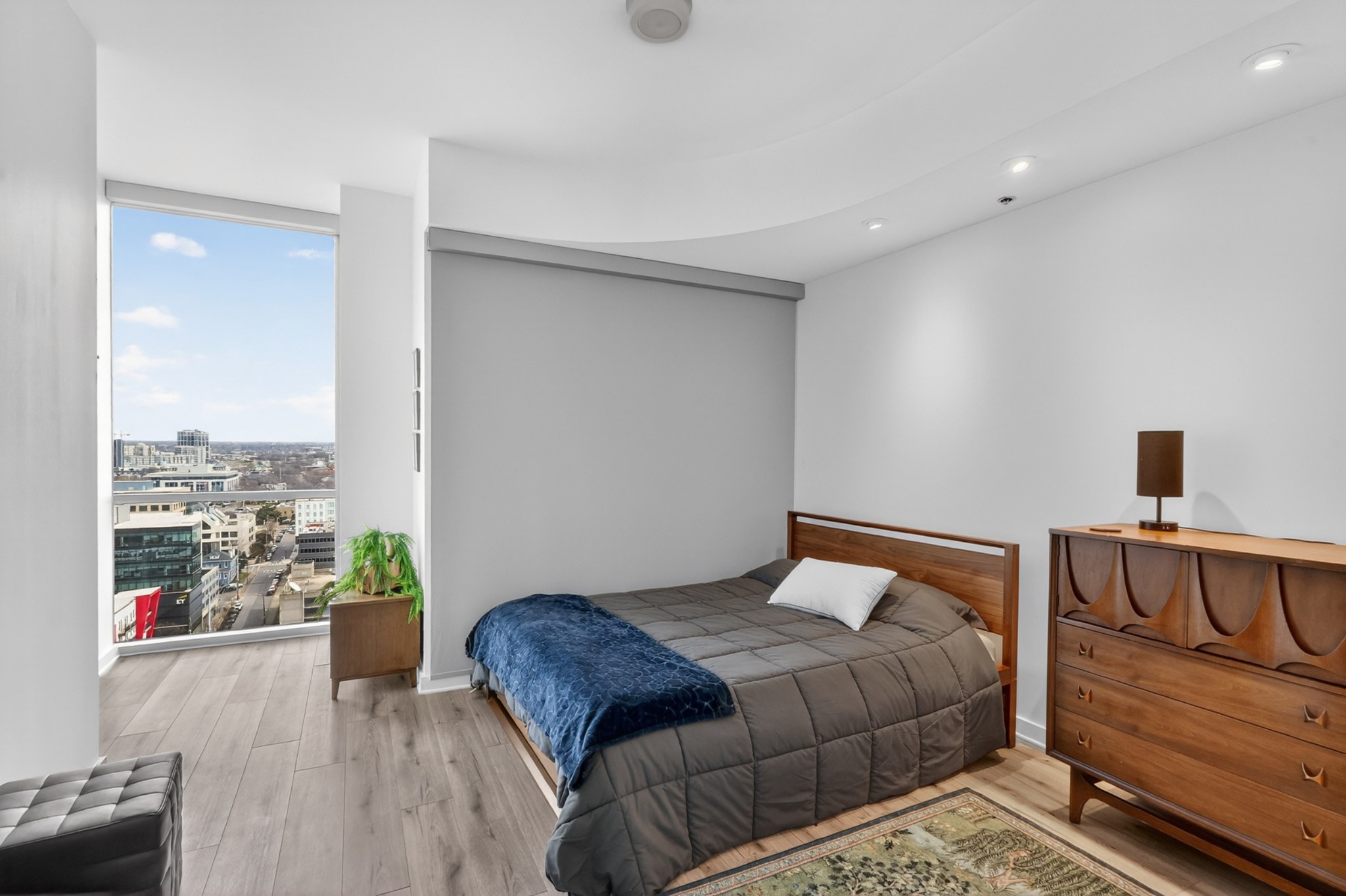 900 20th Ave, S Unit: 1601