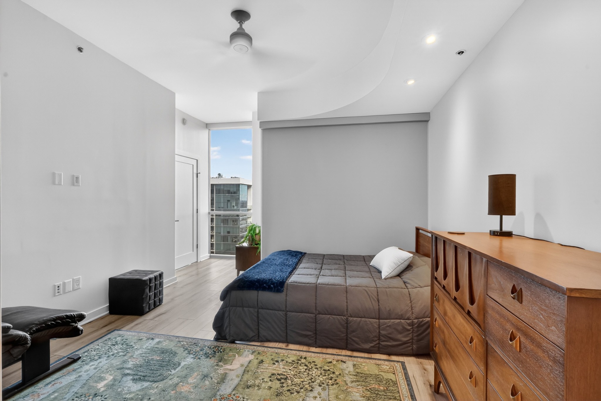 900 20th Ave, S Unit: 1601