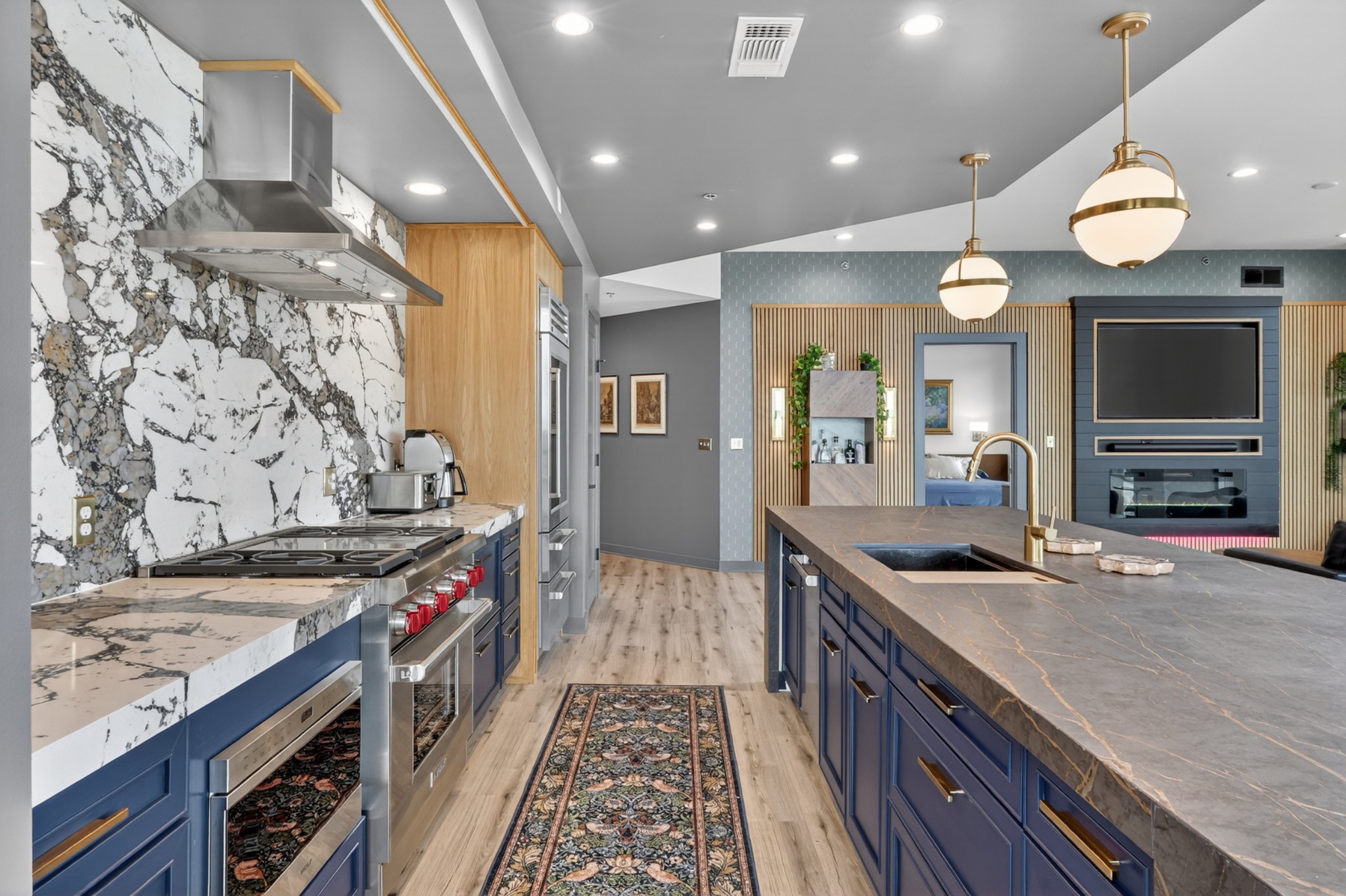 900 20th Ave, S Unit: 1601