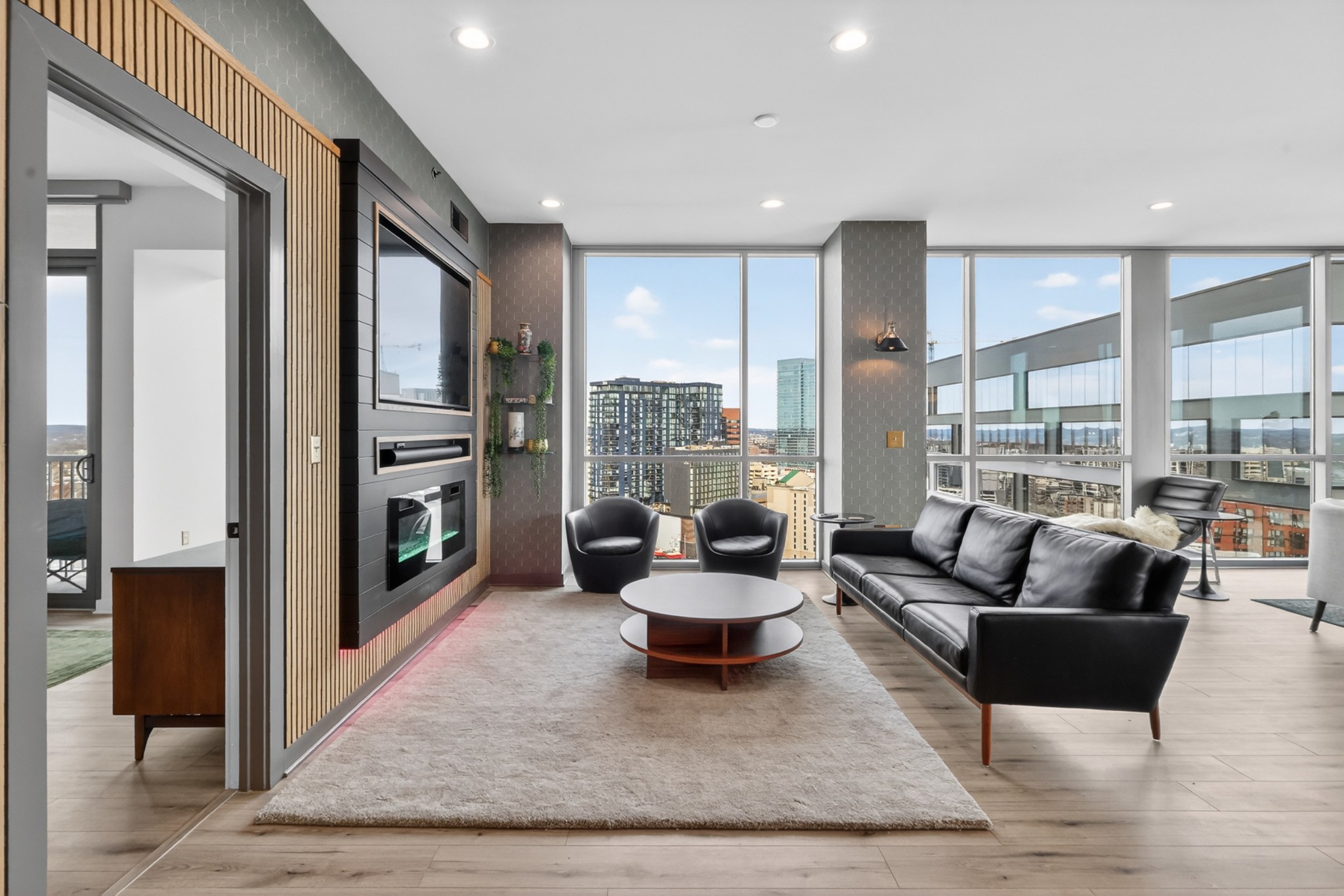 900 20th Ave, S Unit: 1601