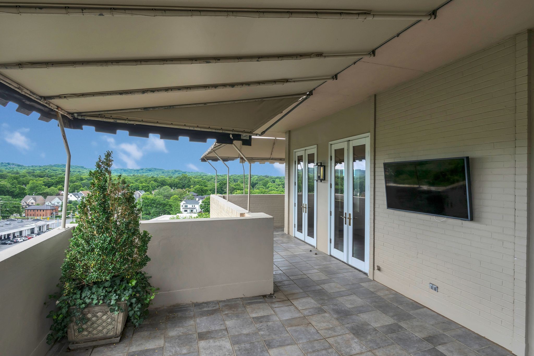 105 Leake Ave Unit: 1