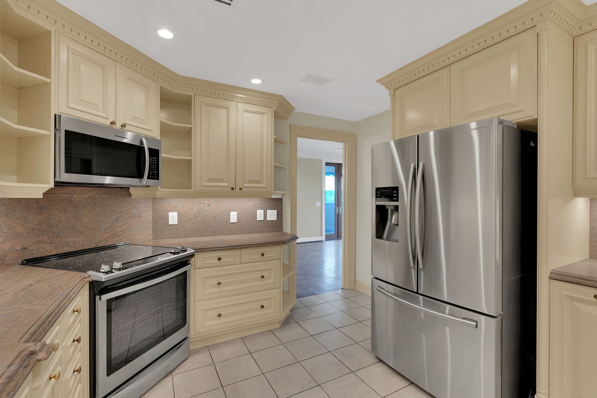 105 Leake Ave Unit: 1