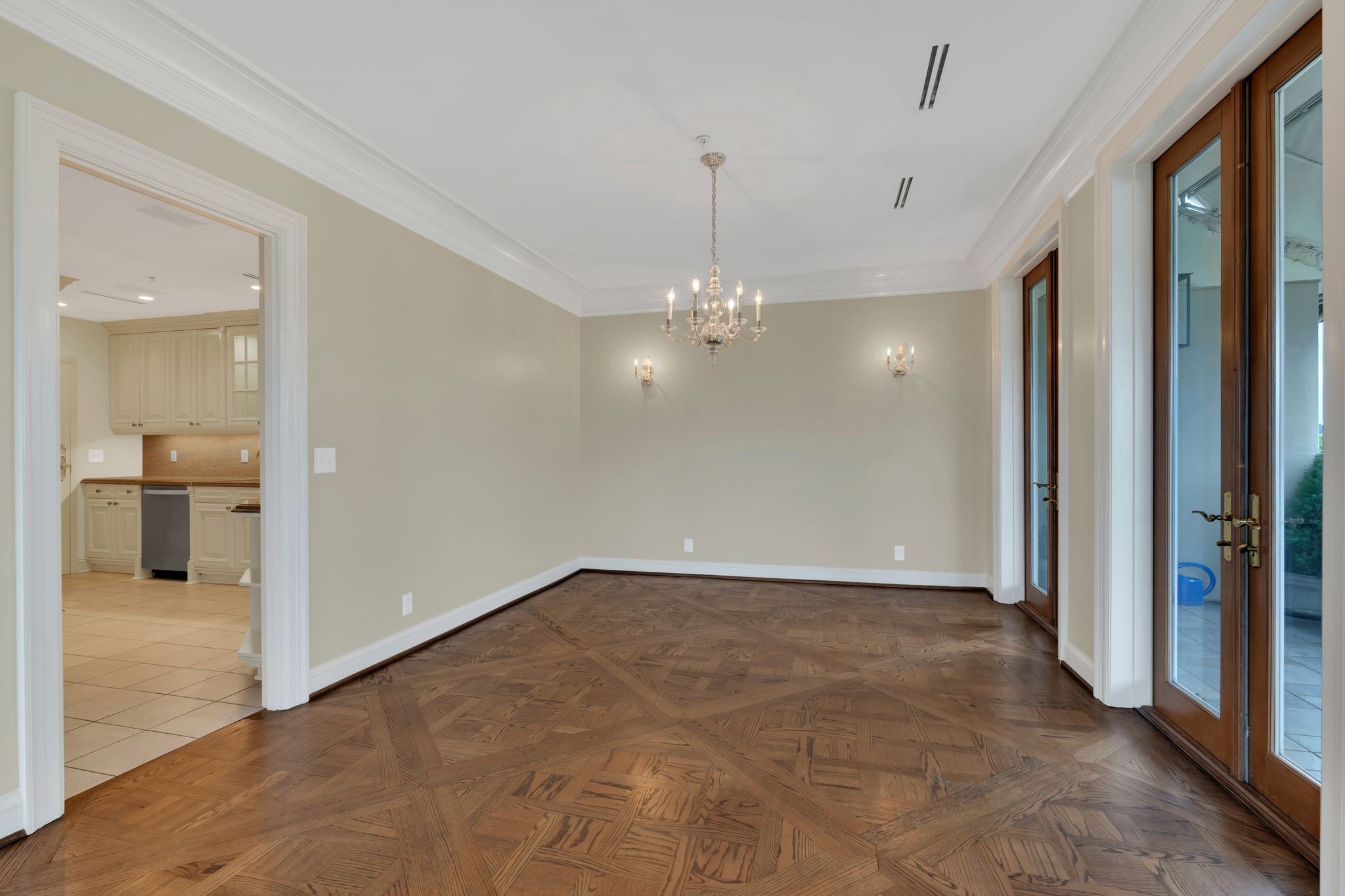 105 Leake Ave Unit: 1