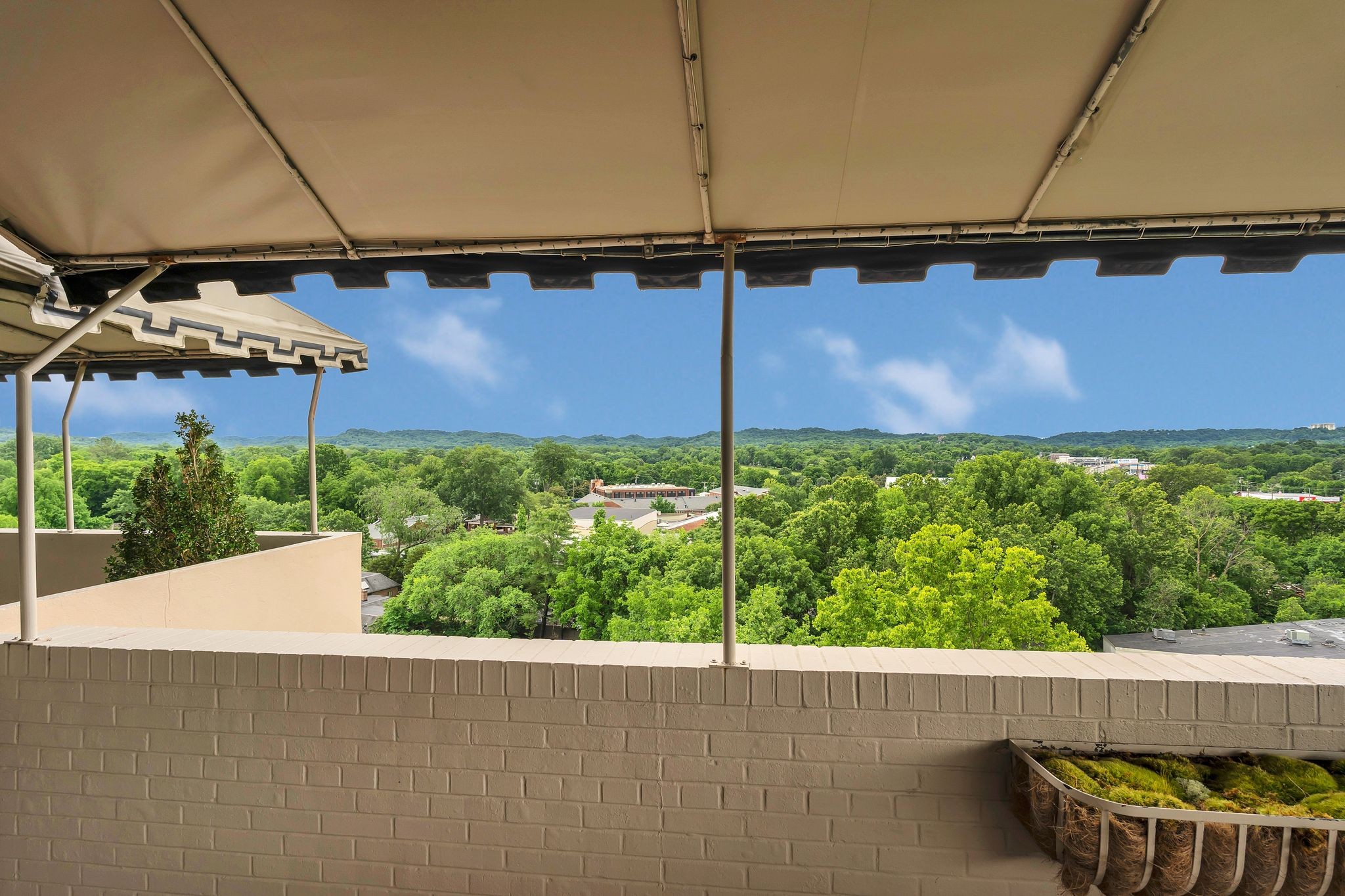 105 Leake Ave Unit: 1