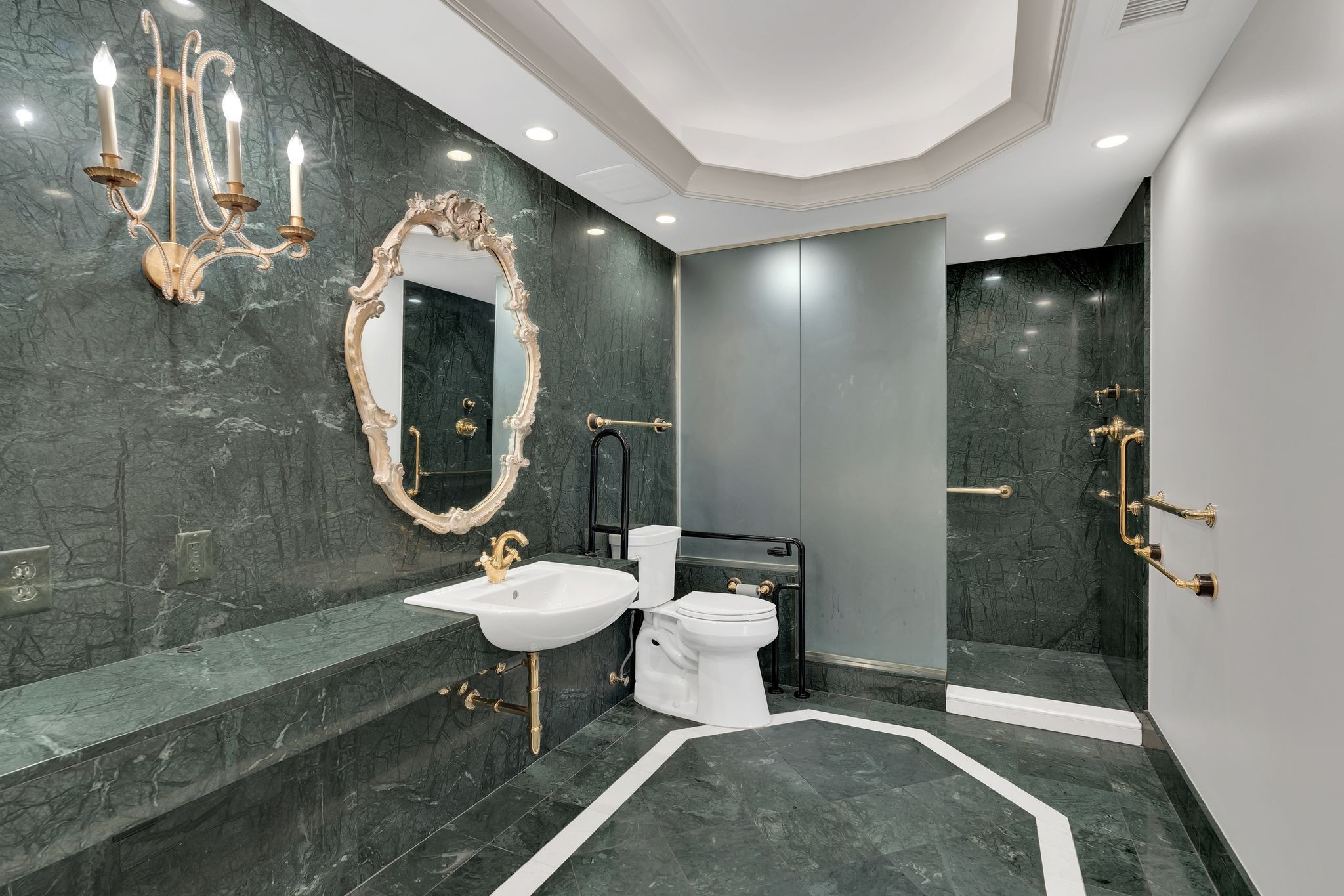 105 Leake Ave Unit: 1