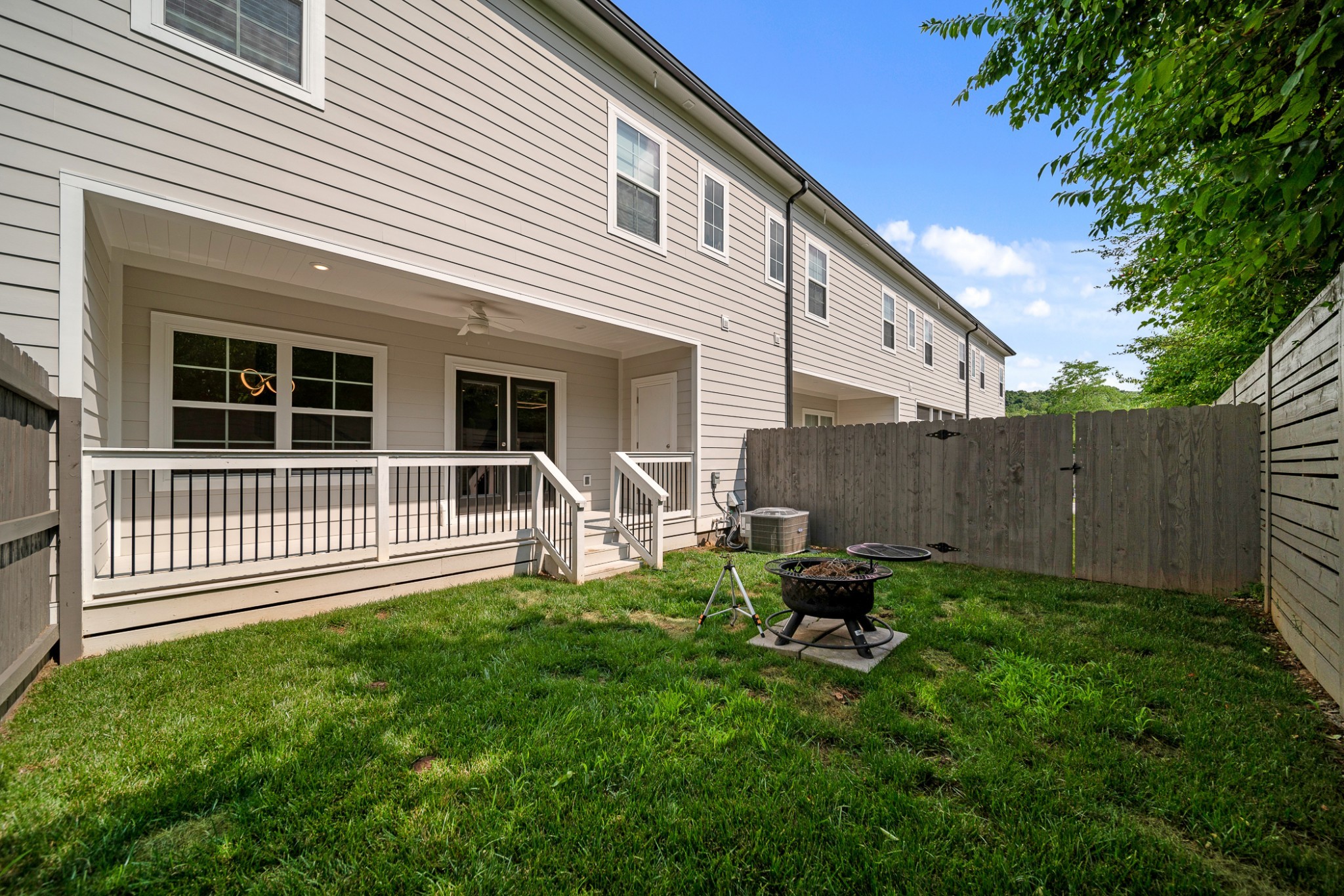 7017 Westside Cir