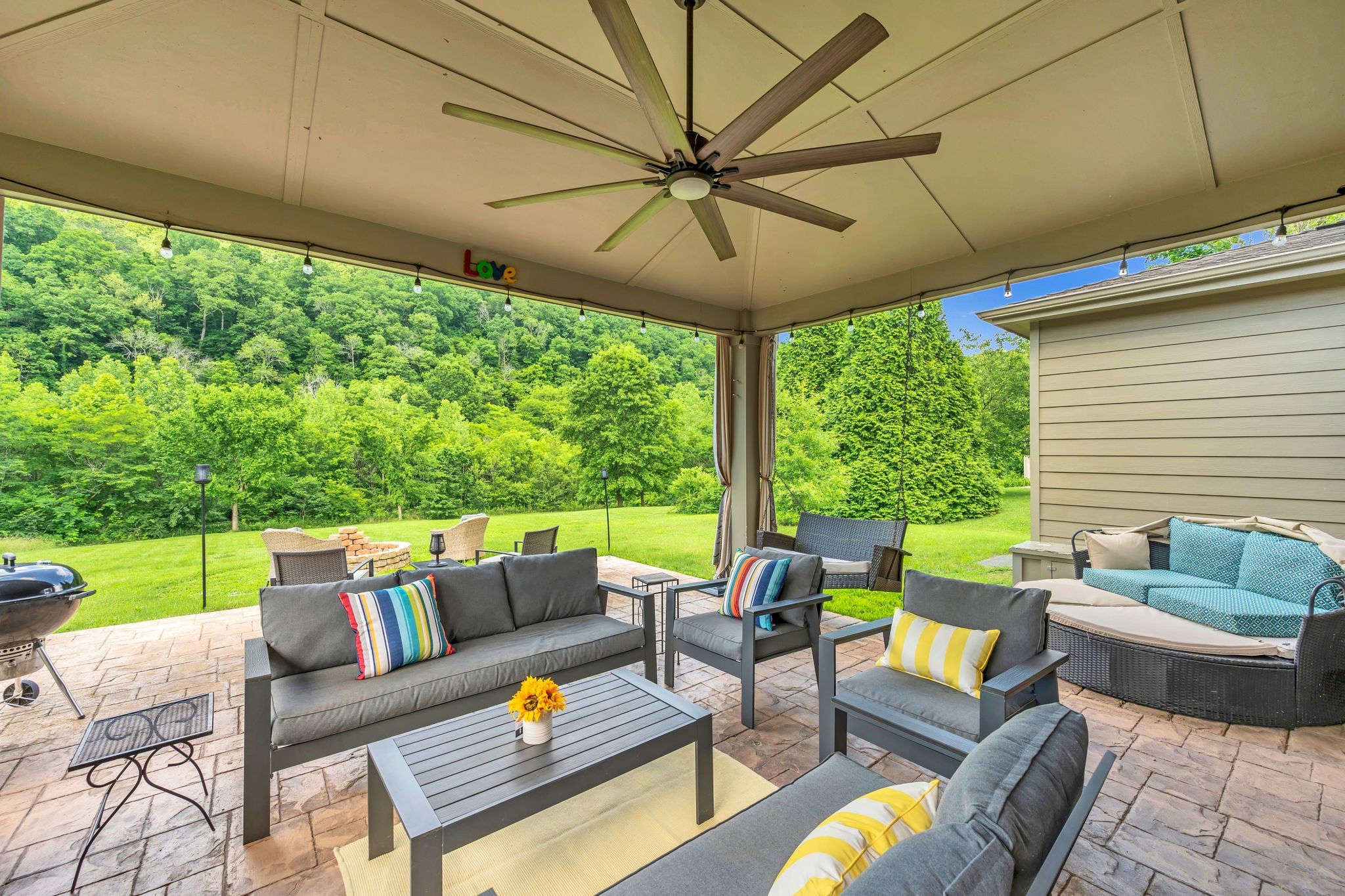 7305 Riverfront Dr