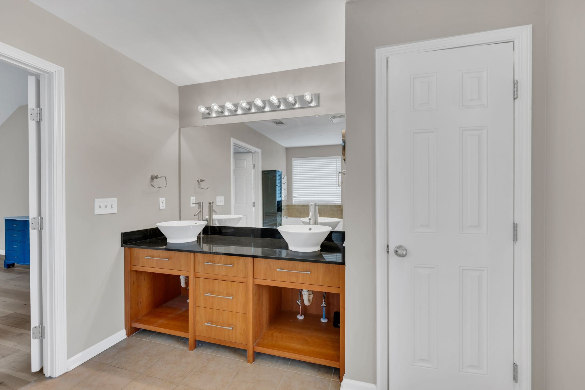 7305 Riverfront Dr