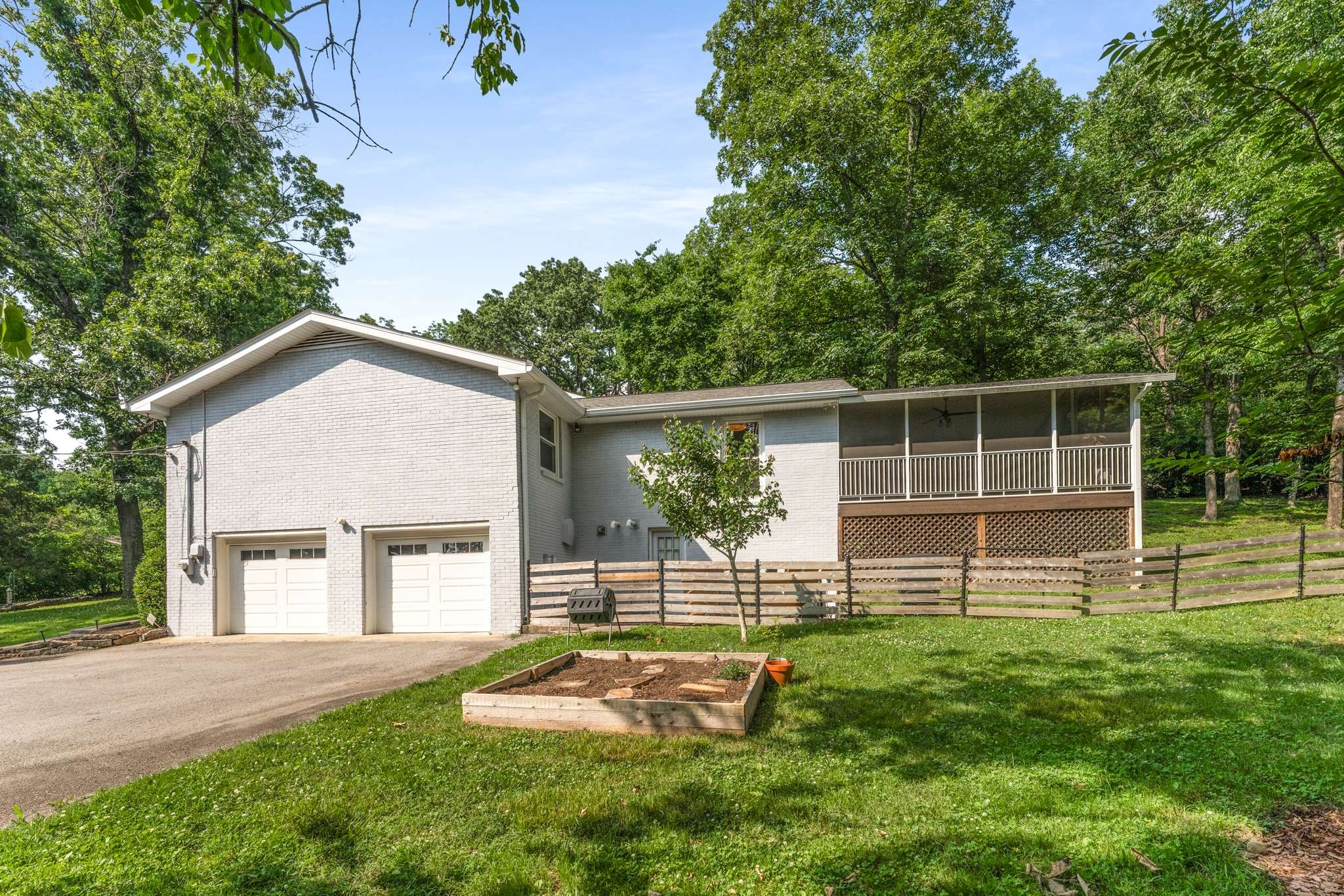 6473 Fleetwood Dr
