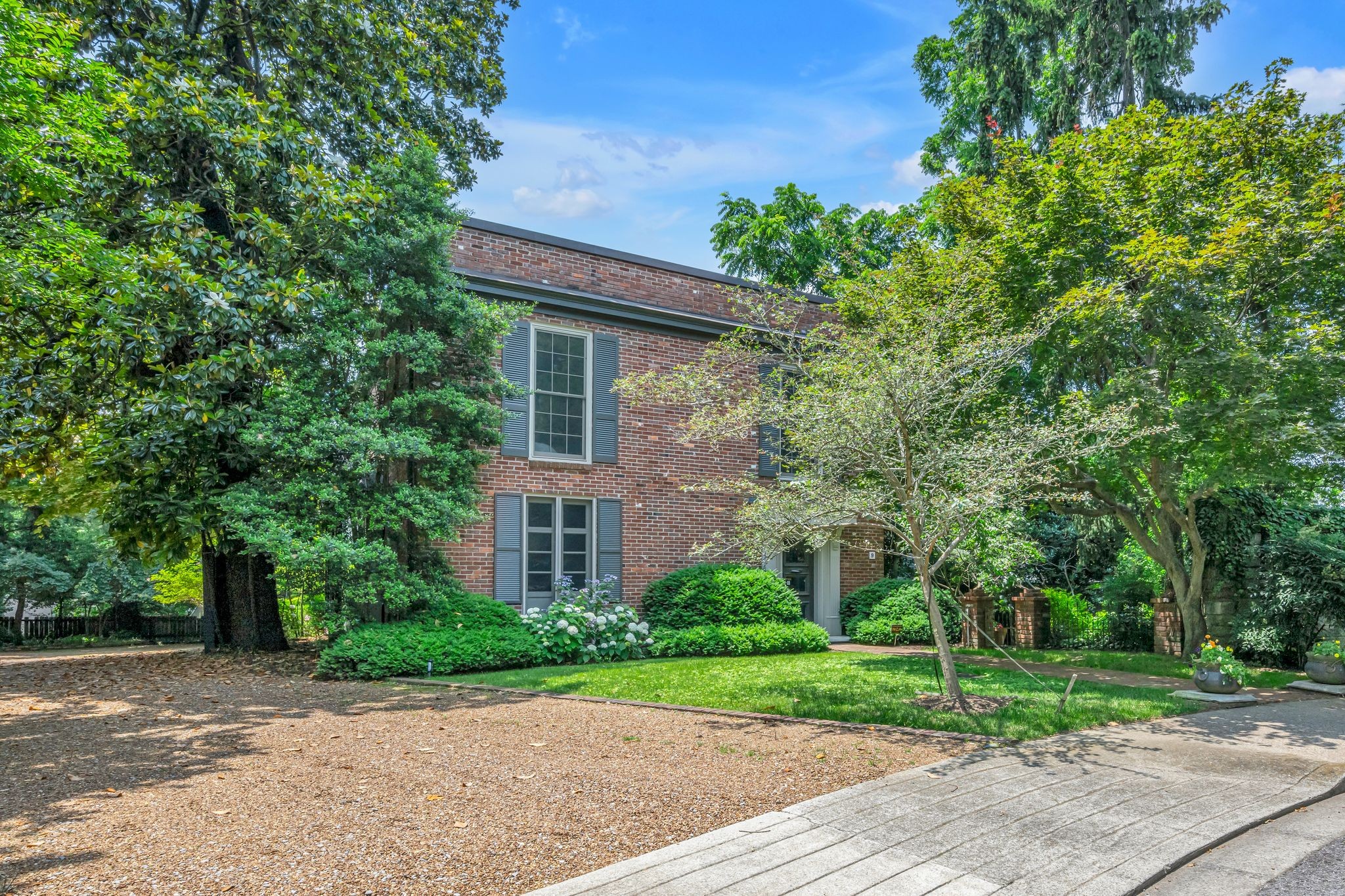 9 Peach Blossom Sq