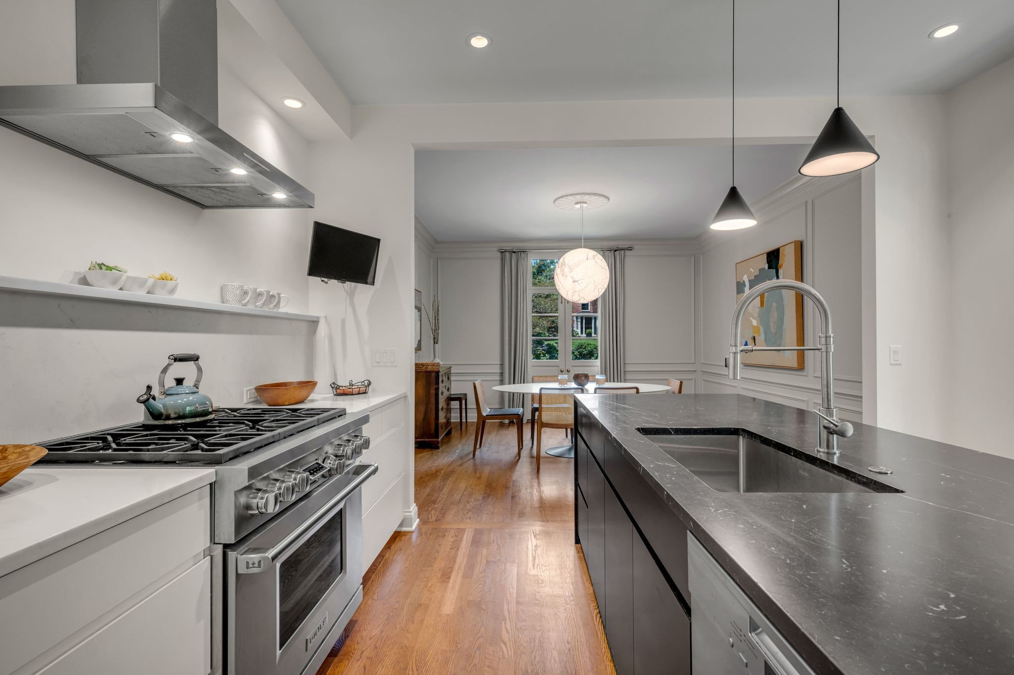 9 Peach Blossom Sq