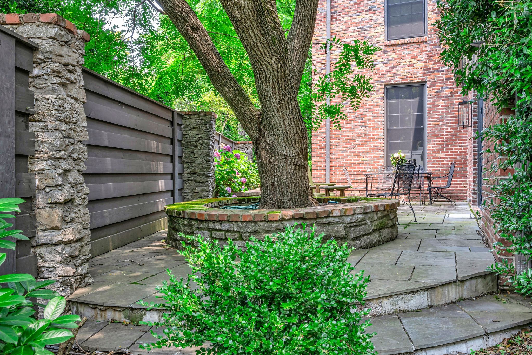 9 Peach Blossom Sq