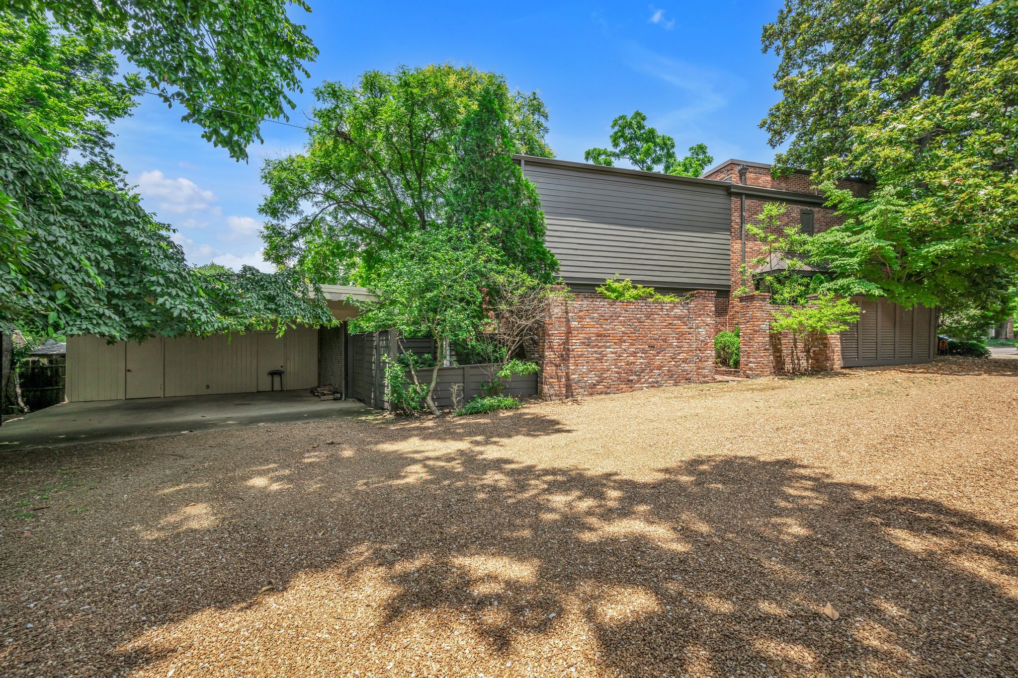 9 Peach Blossom Sq