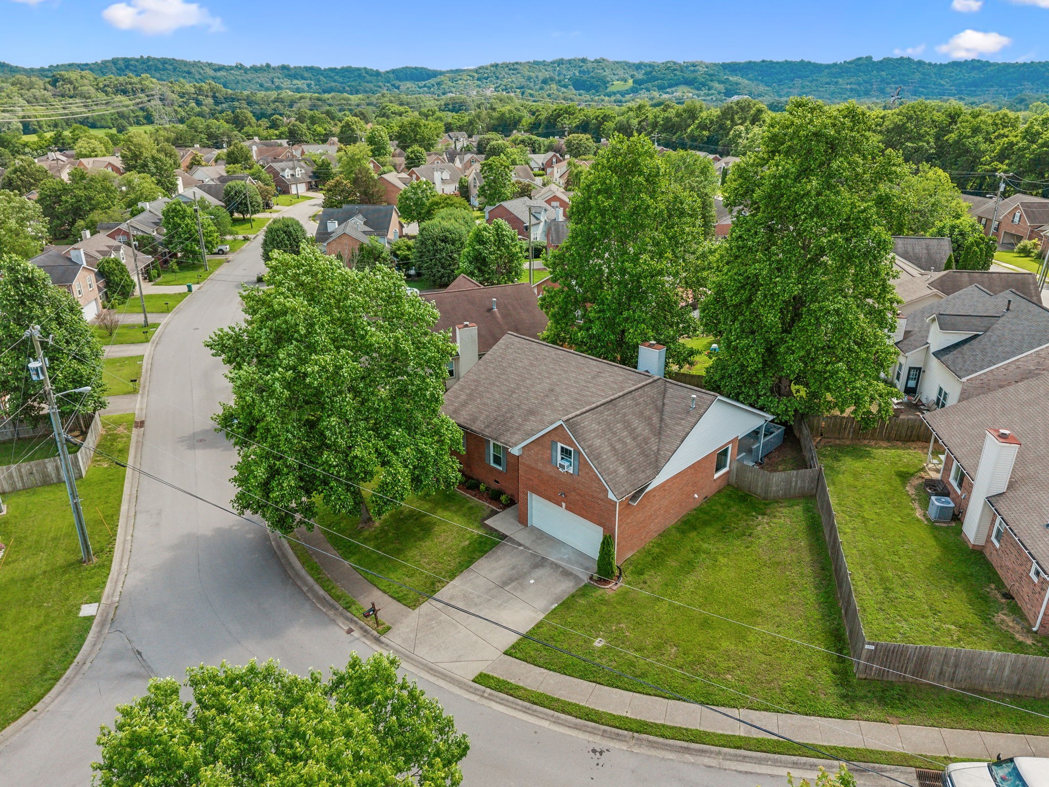 304 Roslyn Ct