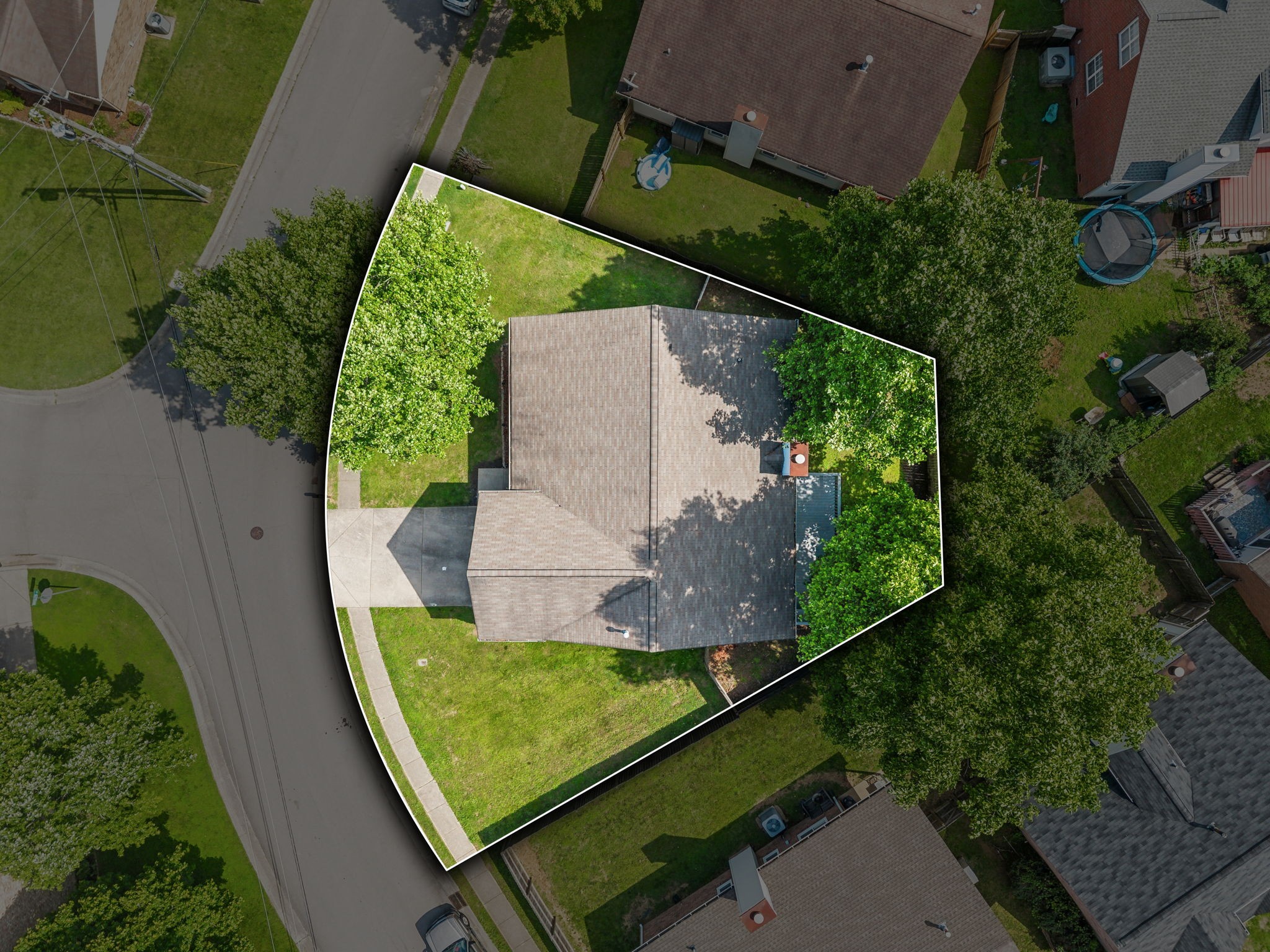 304 Roslyn Ct