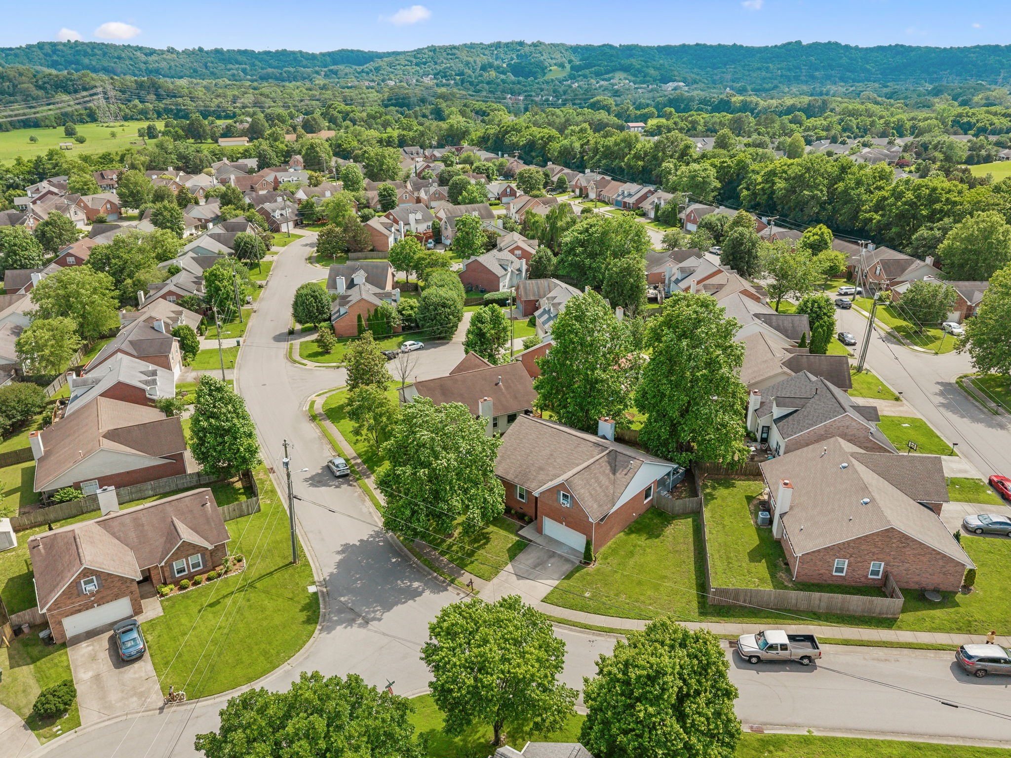 304 Roslyn Ct