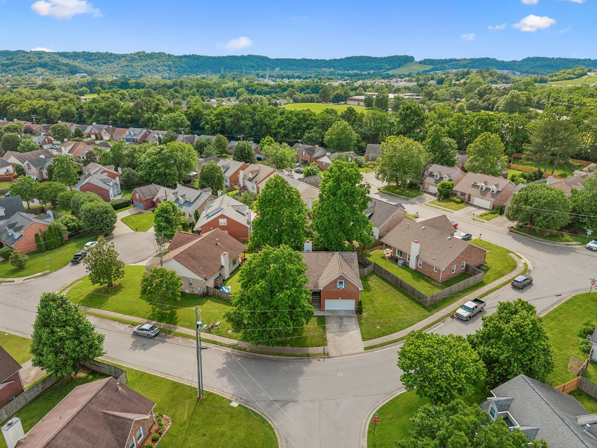 304 Roslyn Ct