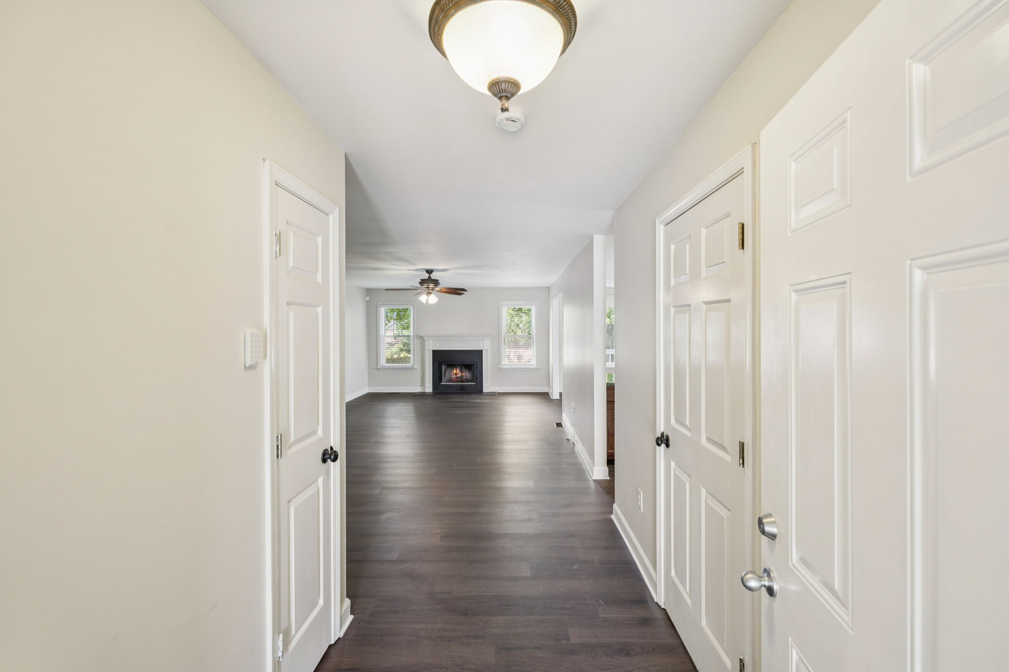 304 Roslyn Ct