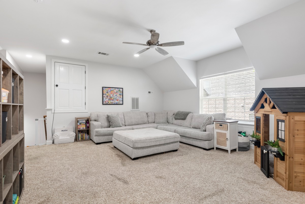 1038 Sierra Gorda Dr