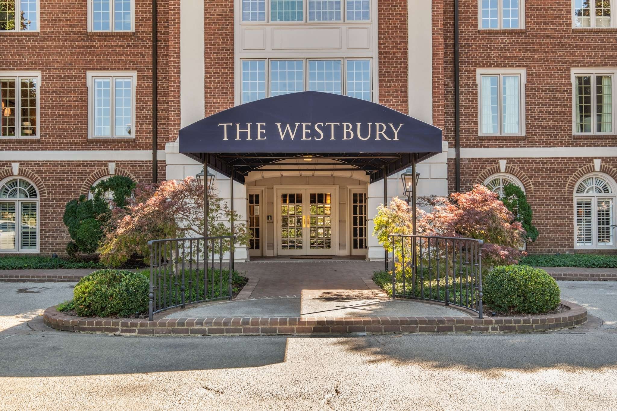 3737 West End Ave Unit: 201