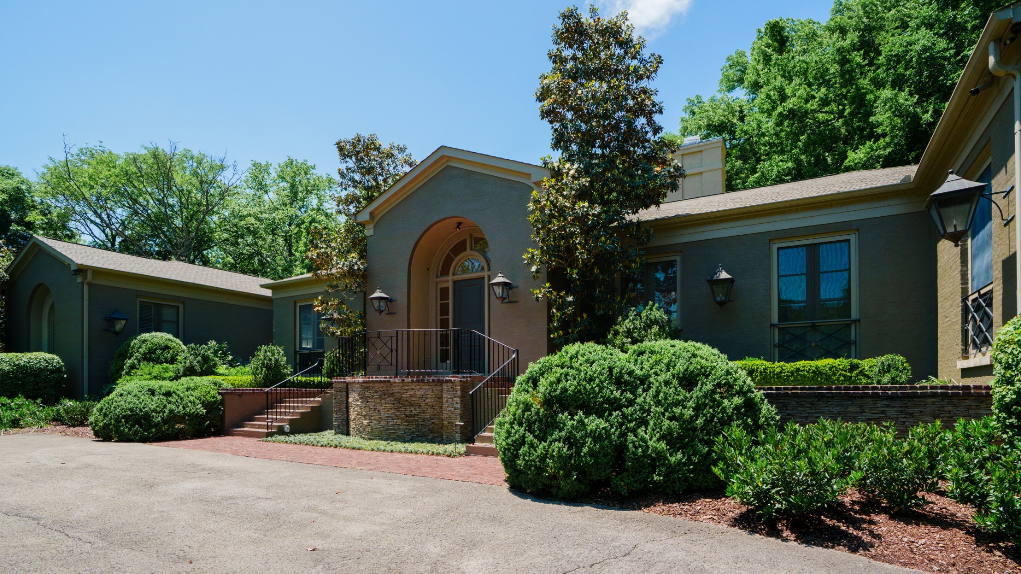 4345 Chickering Ln