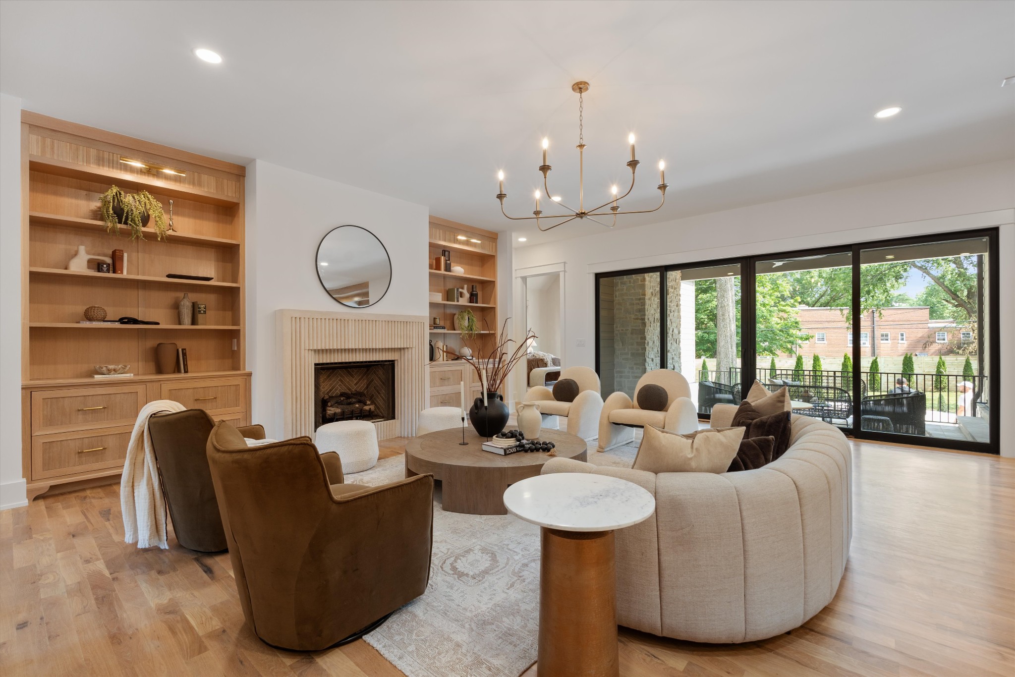 921 Marengo Ln