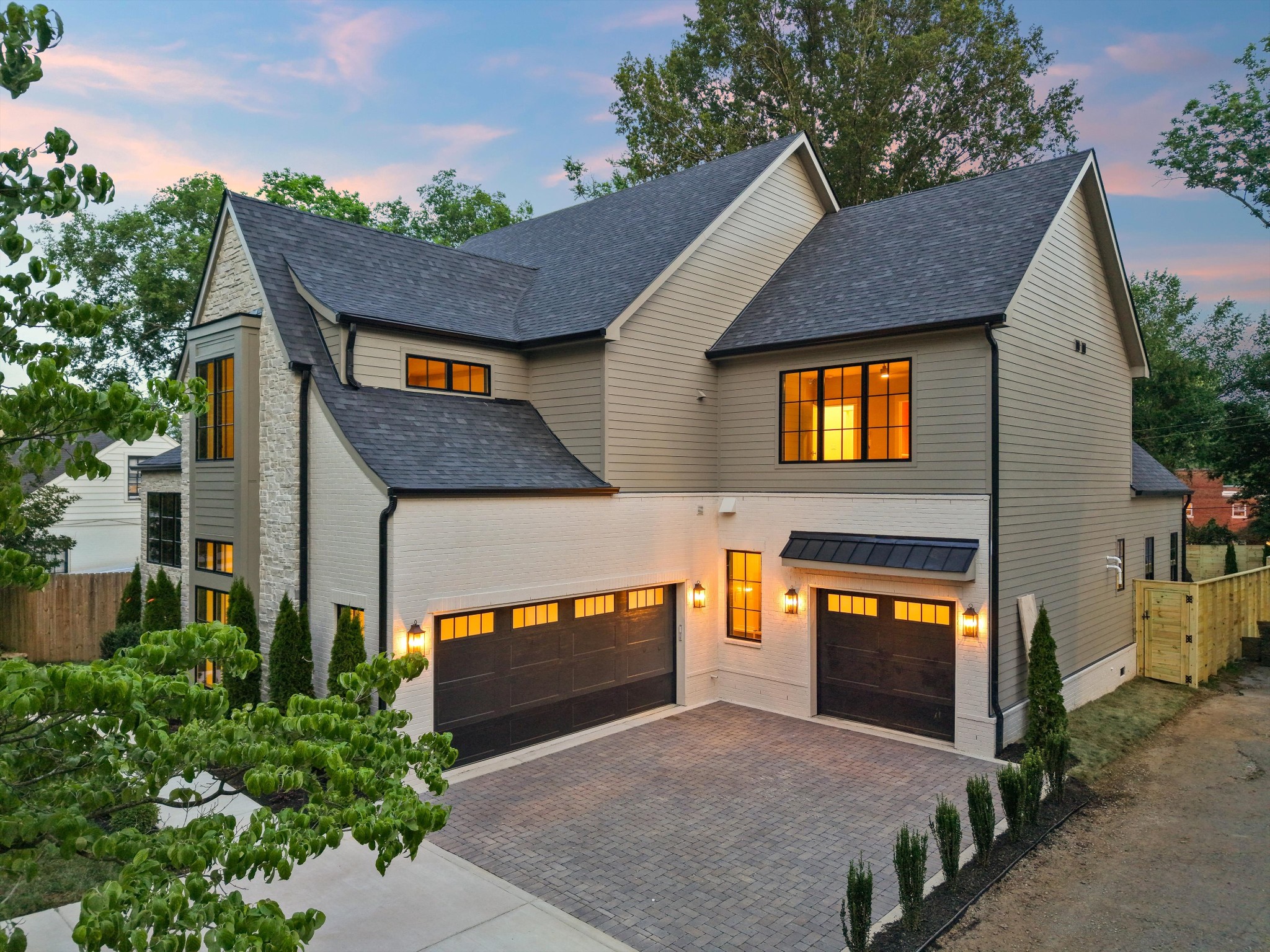921 Marengo Ln