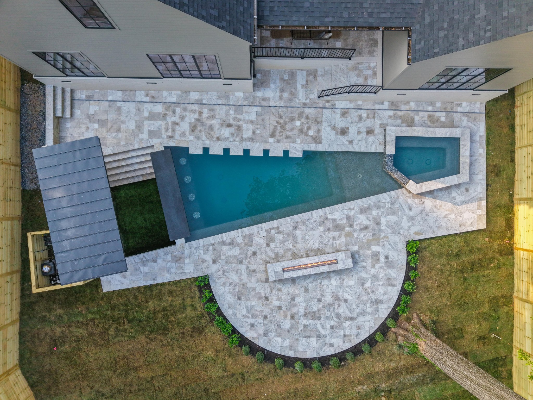 921 Marengo Ln