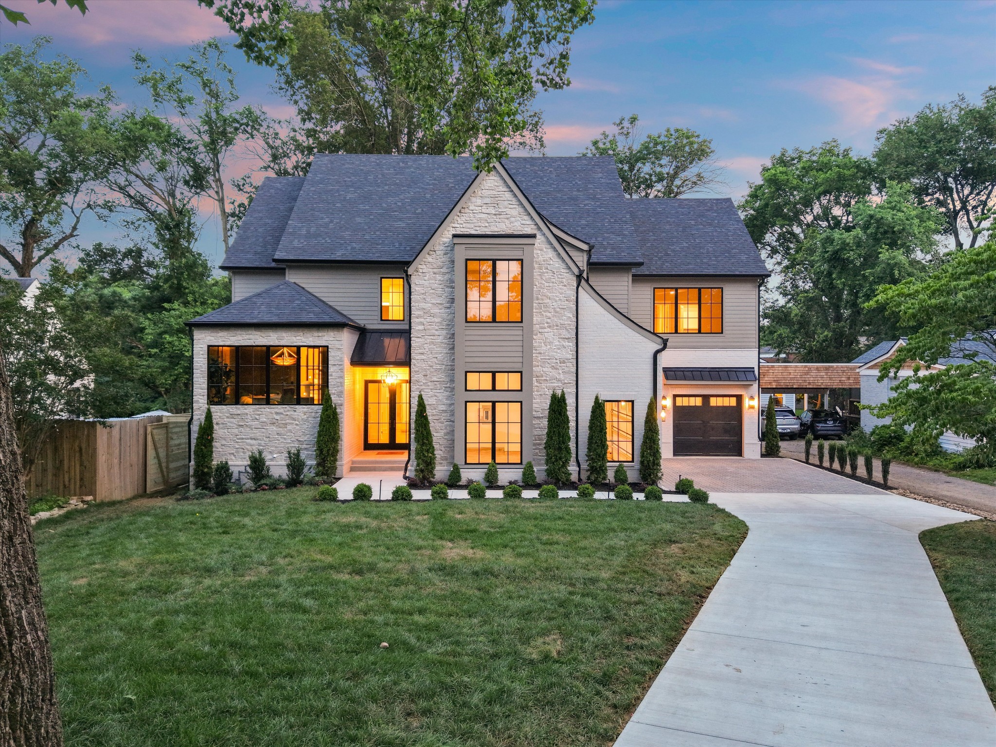 921 Marengo Ln