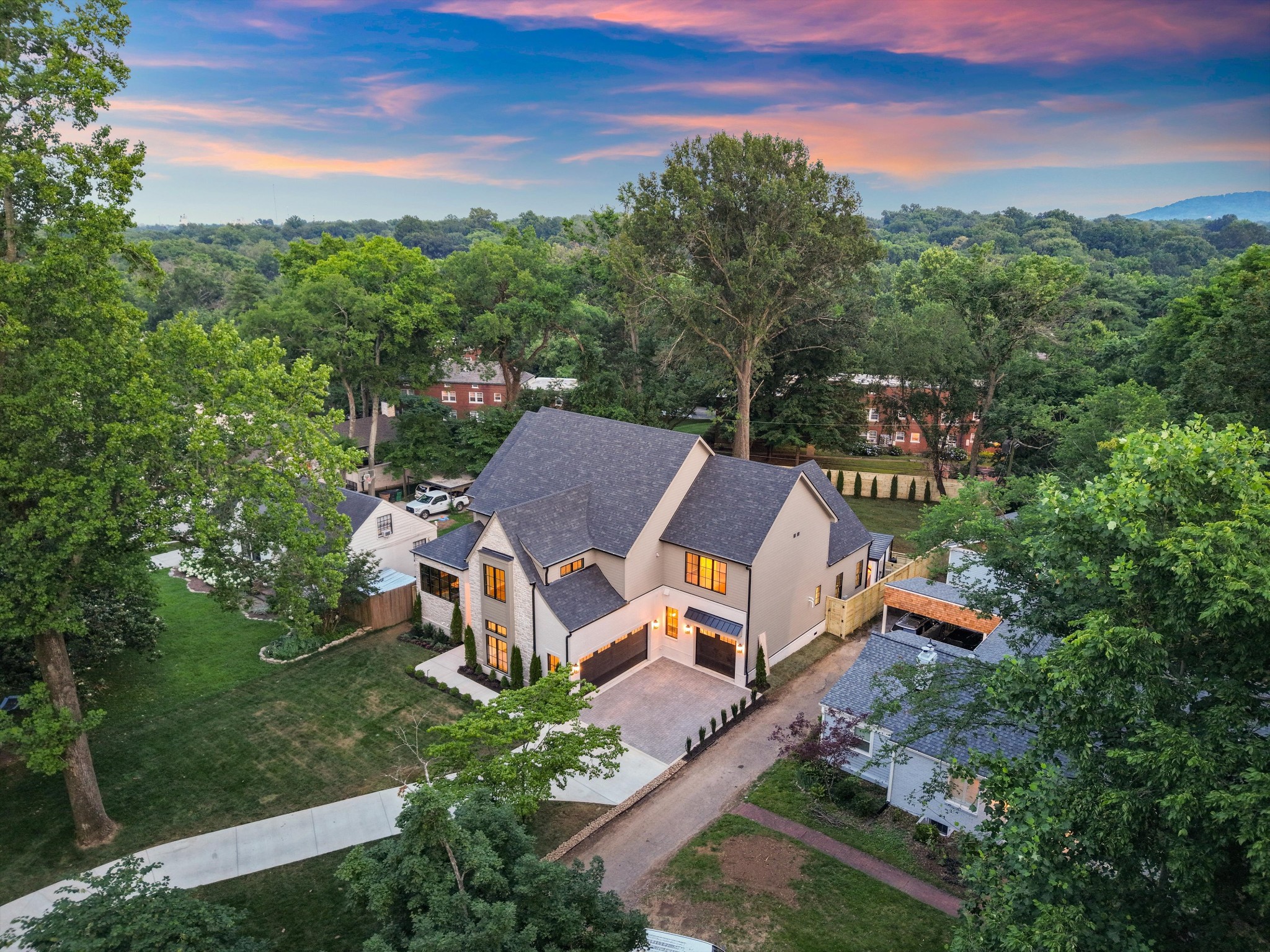 921 Marengo Ln
