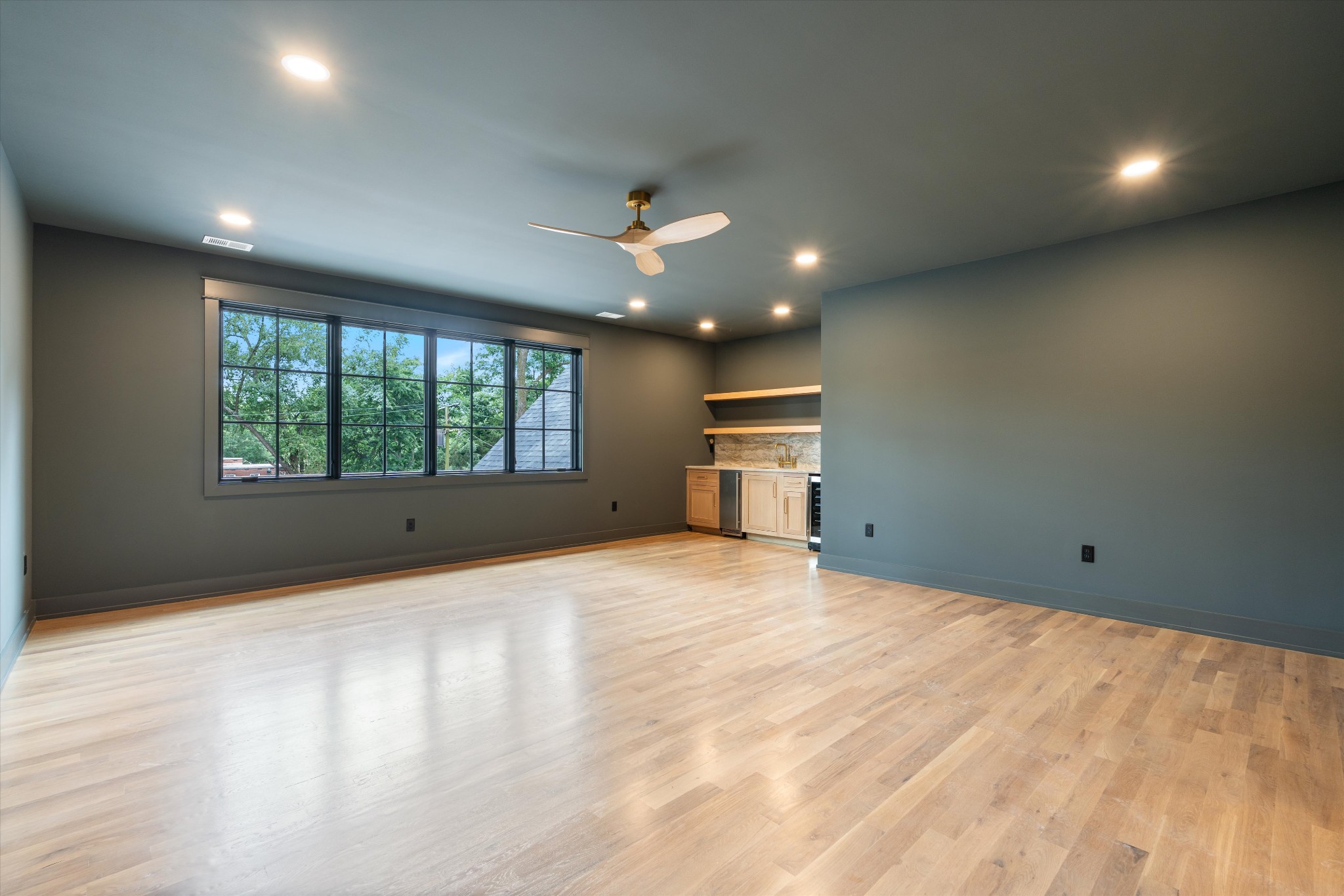 921 Marengo Ln