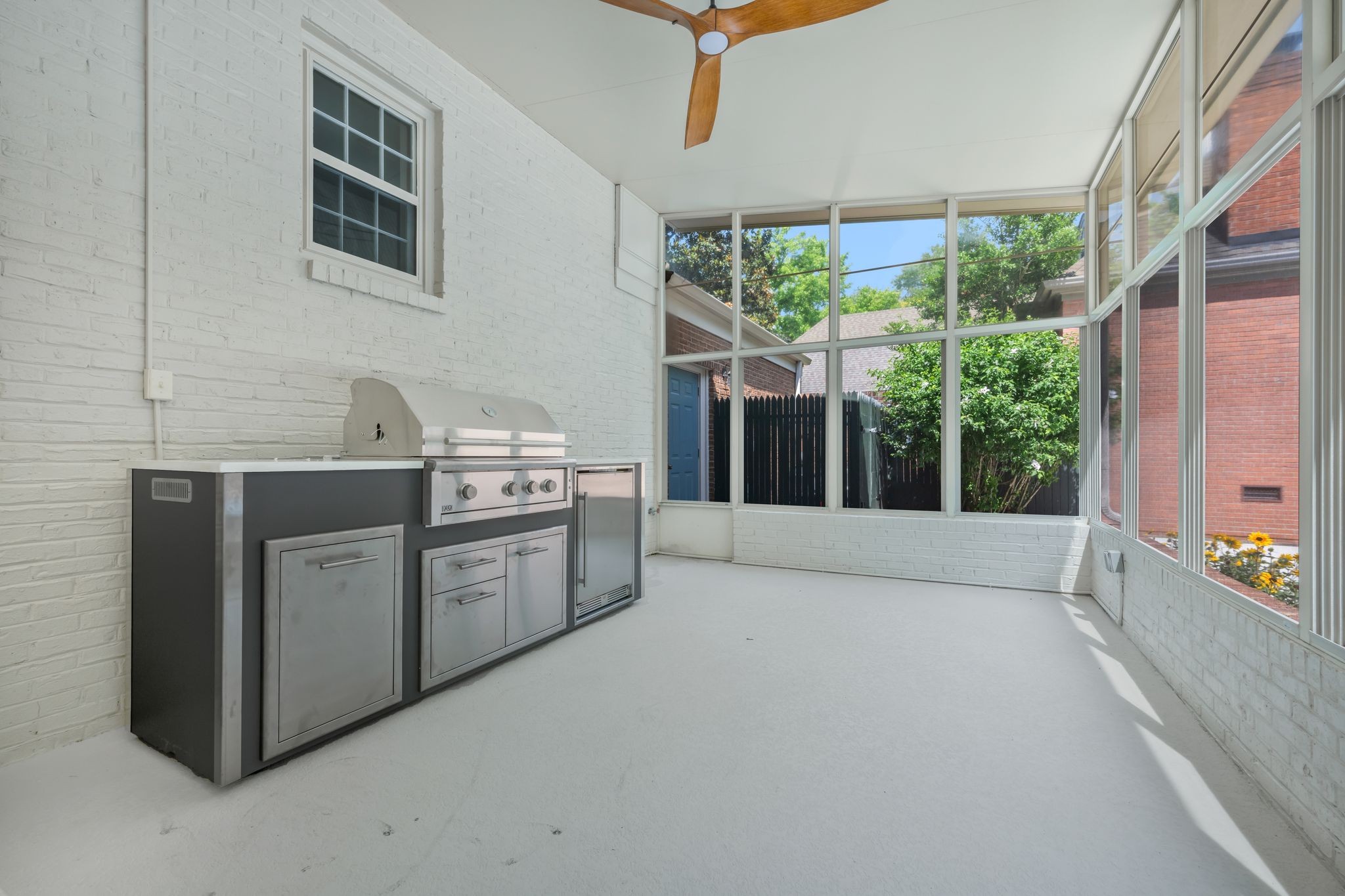 4 Foxhall Close