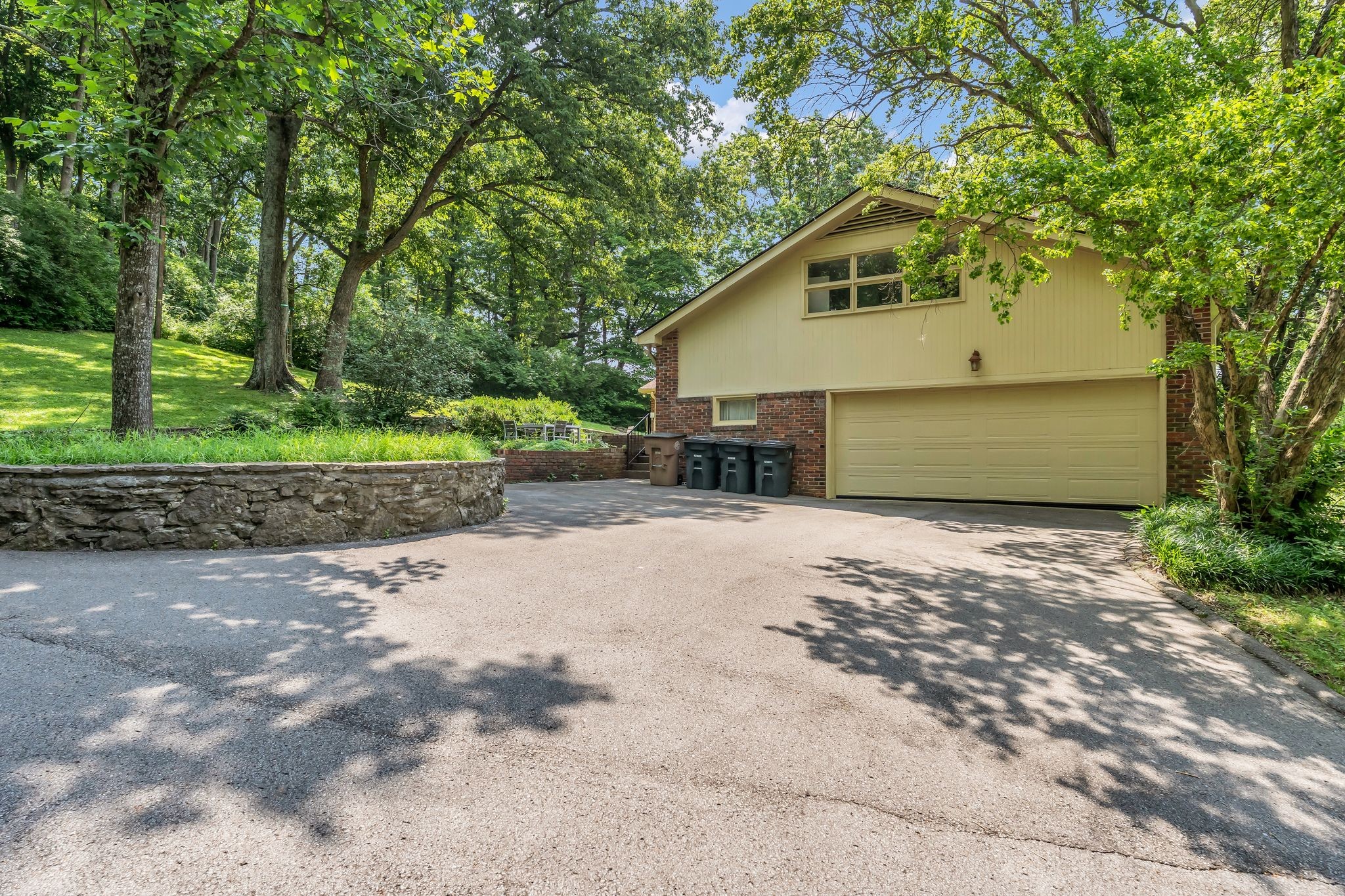 208 Vaughns Gap Rd