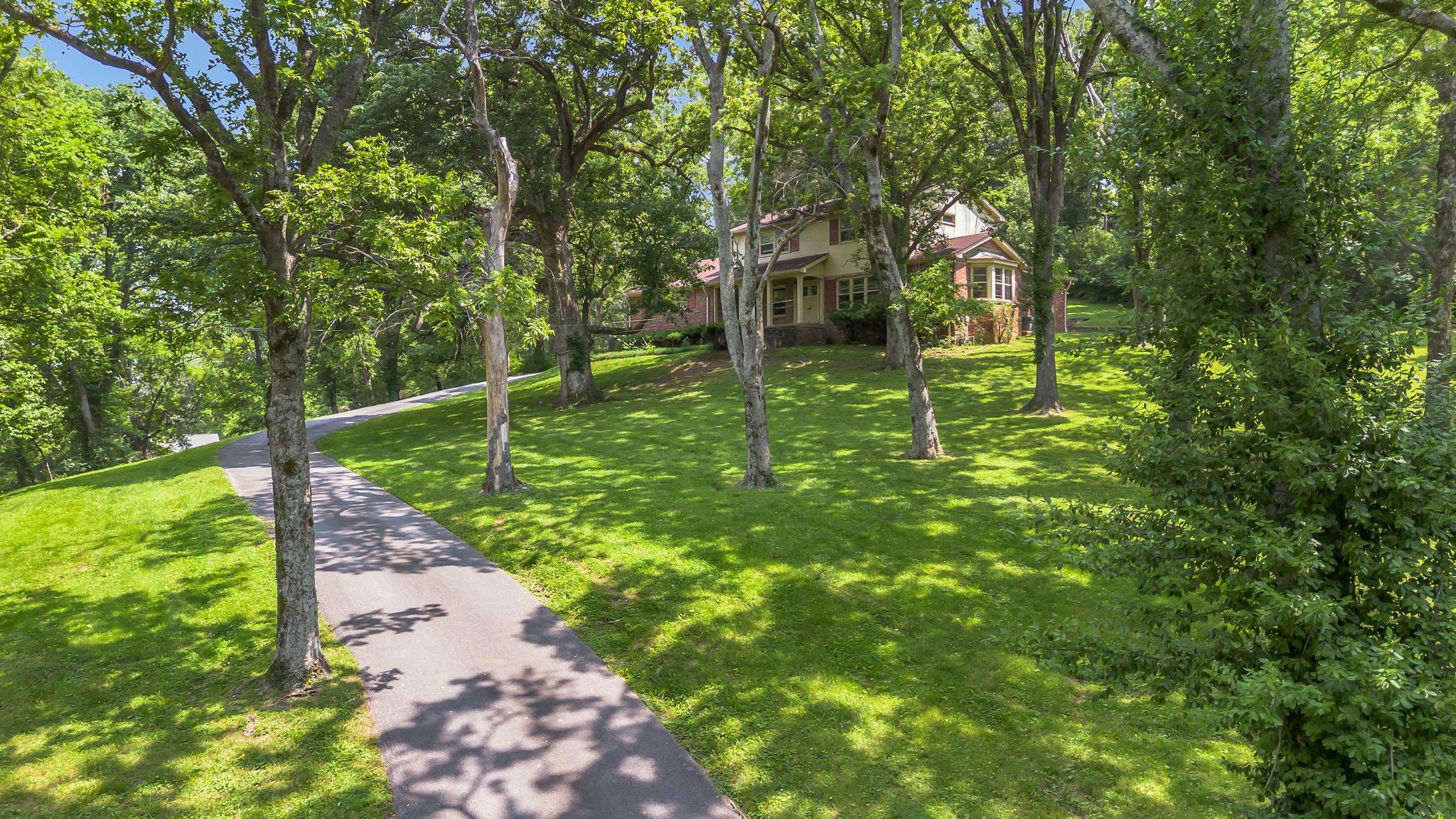 208 Vaughns Gap Rd