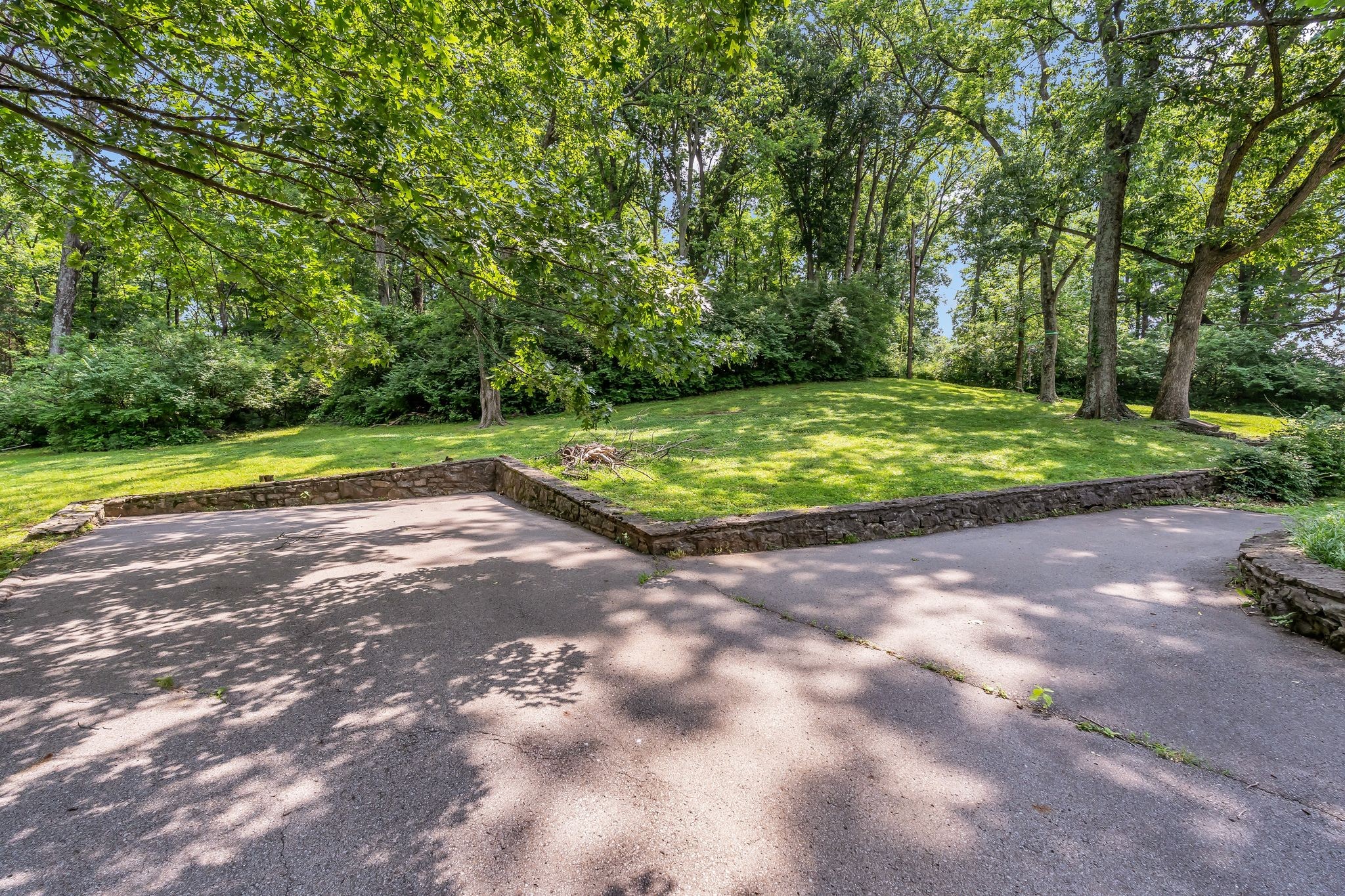 208 Vaughns Gap Rd