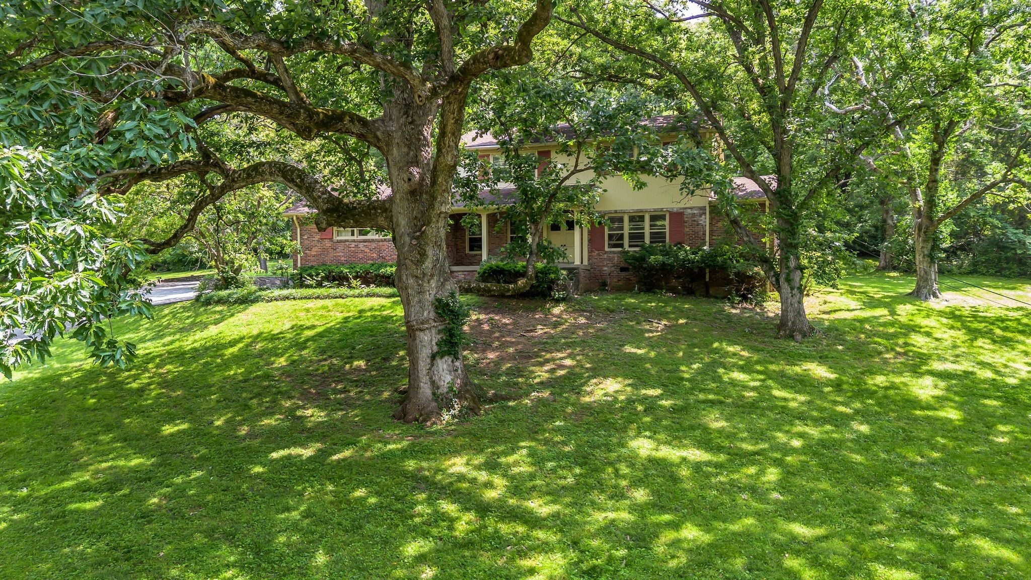208 Vaughns Gap Rd