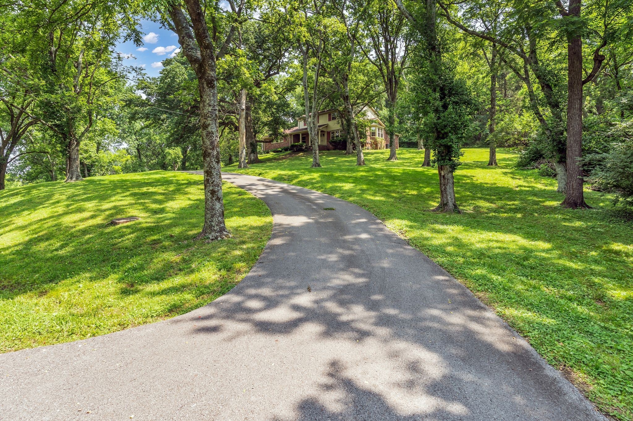 208 Vaughns Gap Rd