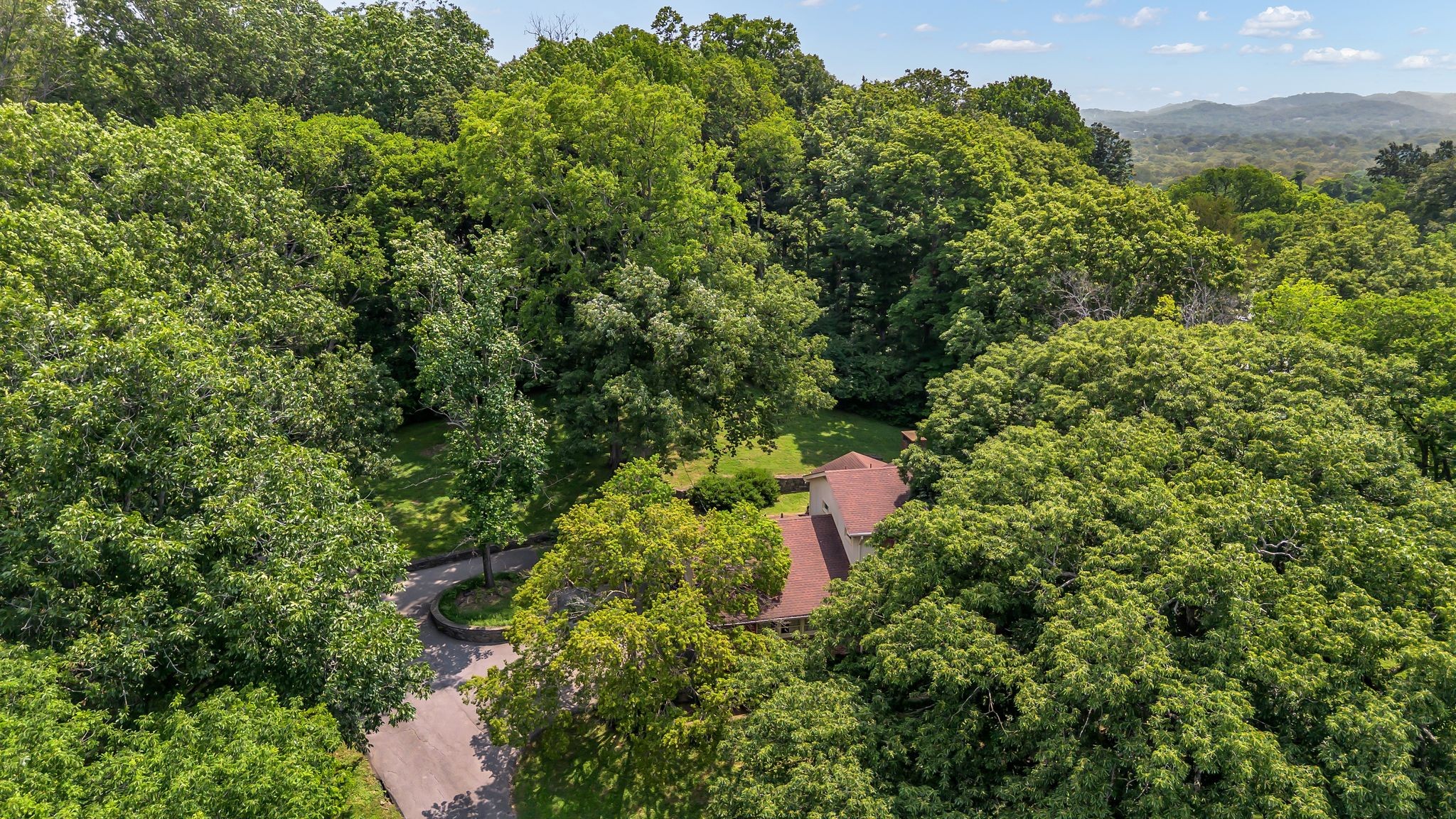 208 Vaughns Gap Rd