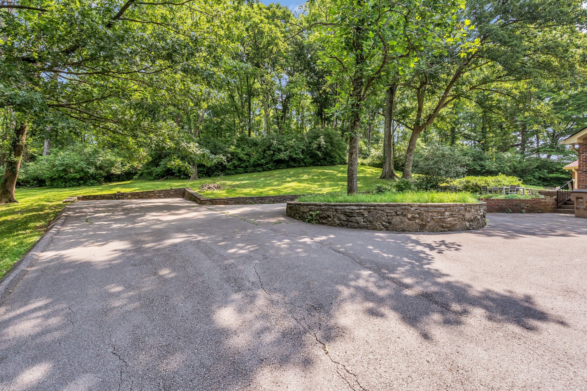 208 Vaughns Gap Rd