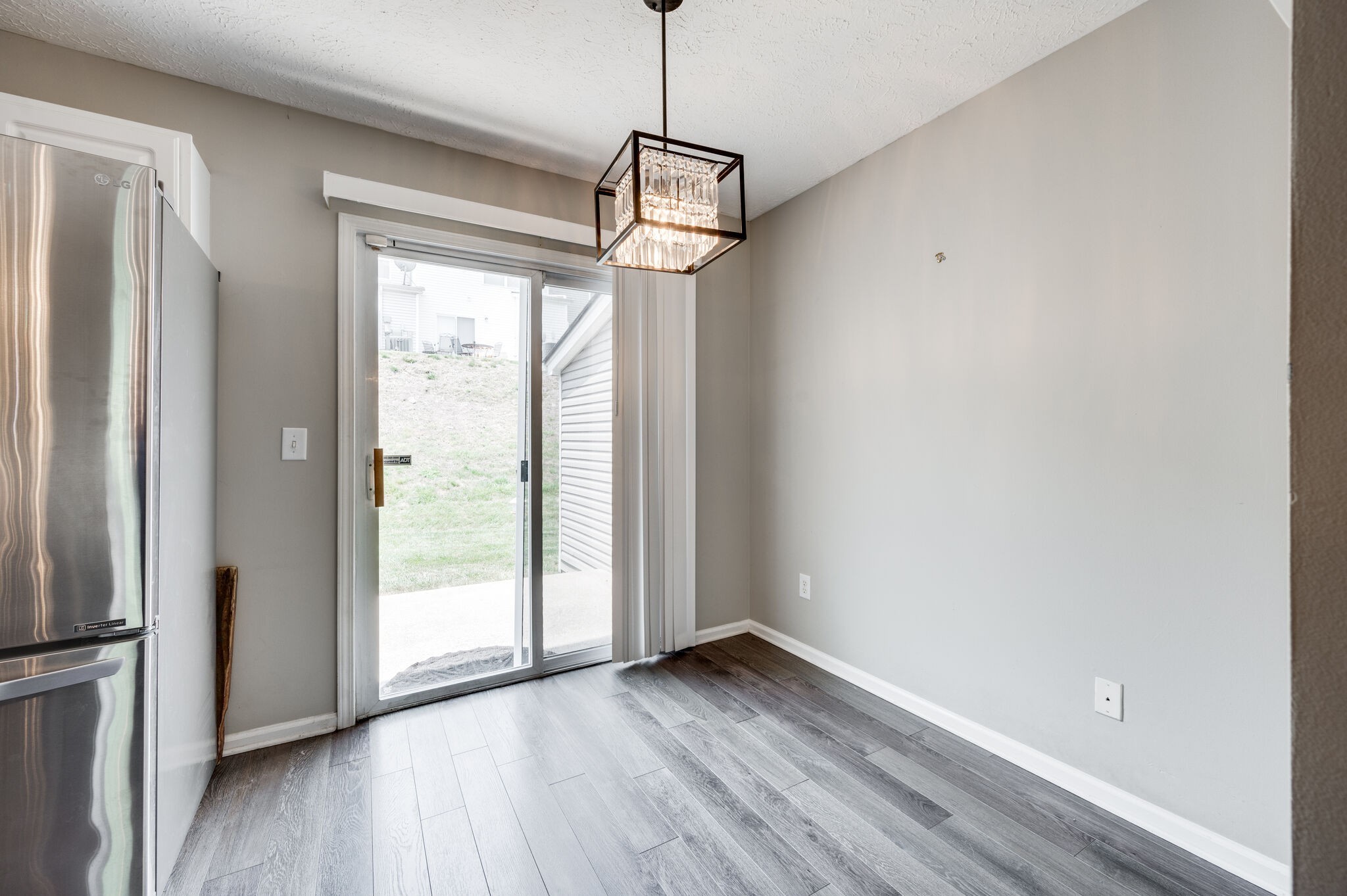 209 Shadow Glen Dr