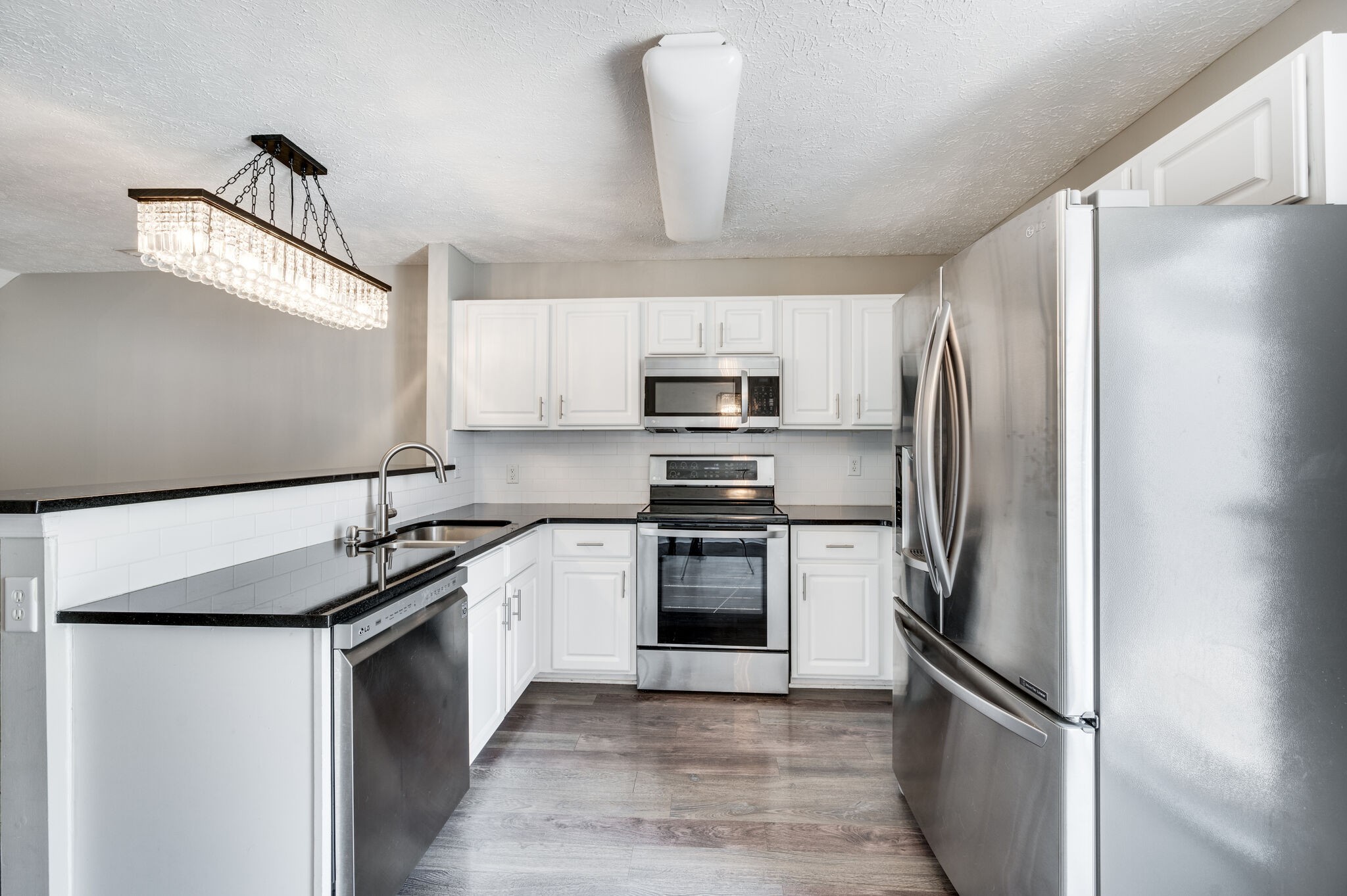 209 Shadow Glen Dr