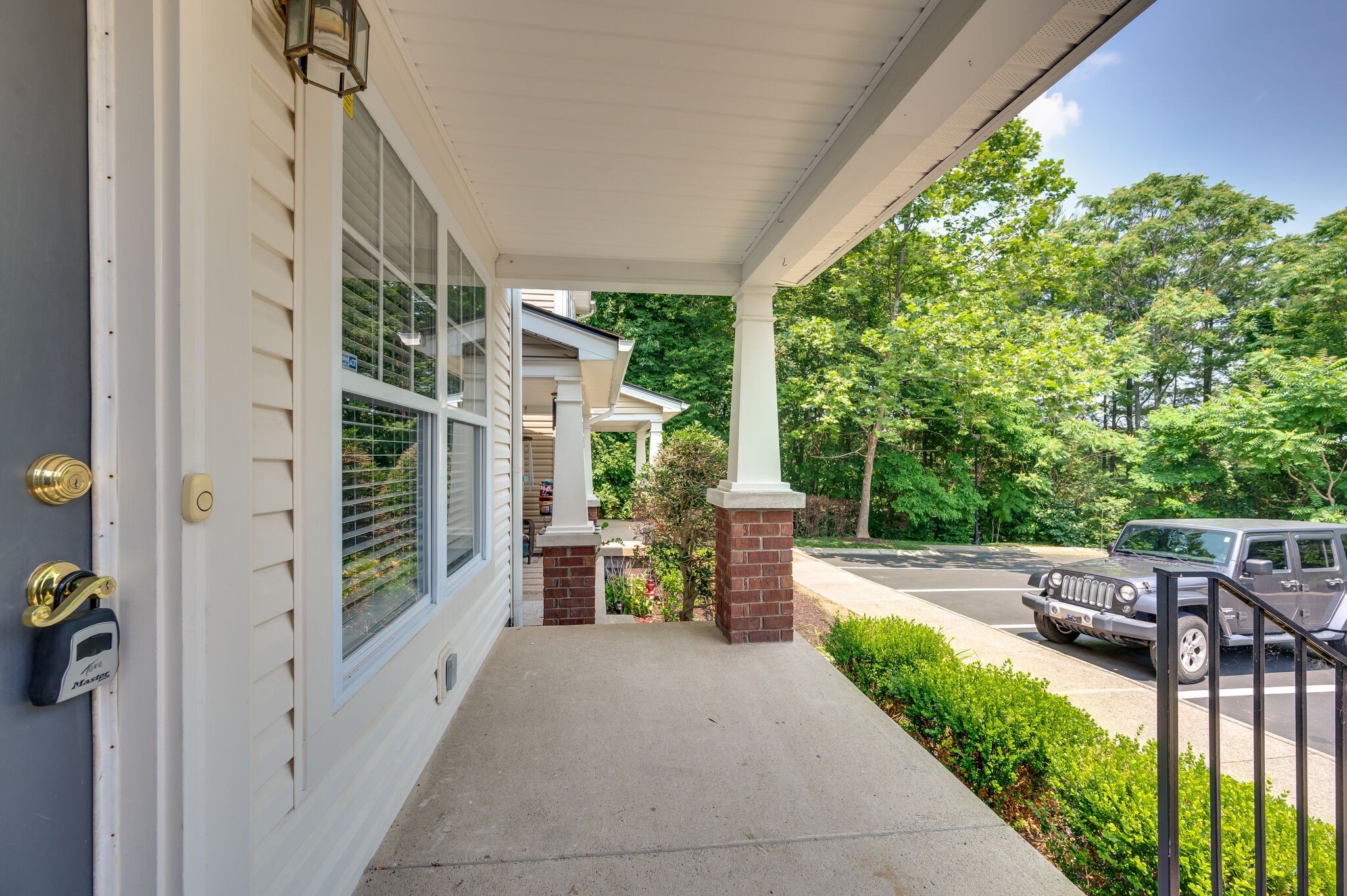 209 Shadow Glen Dr