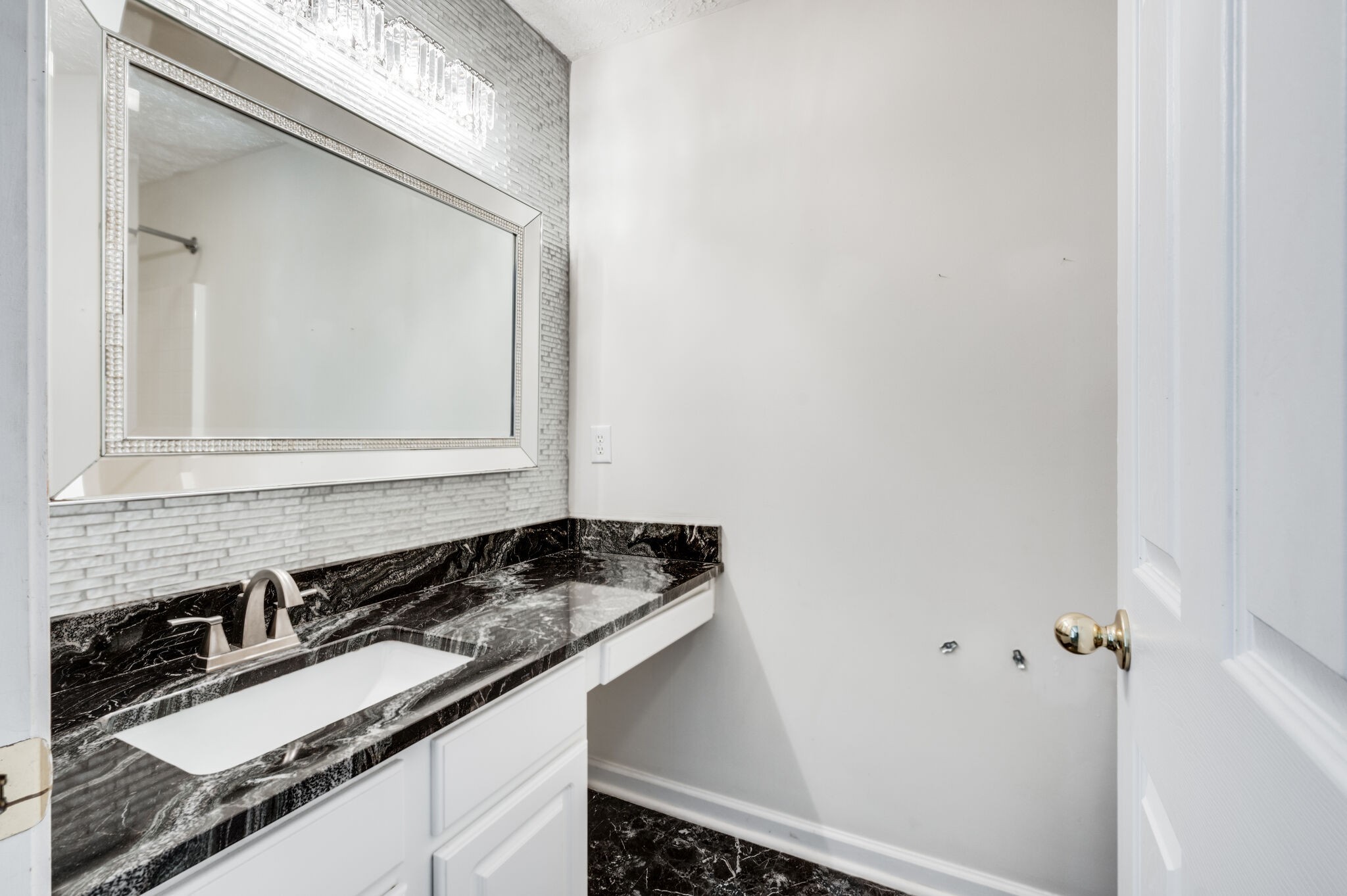 209 Shadow Glen Dr