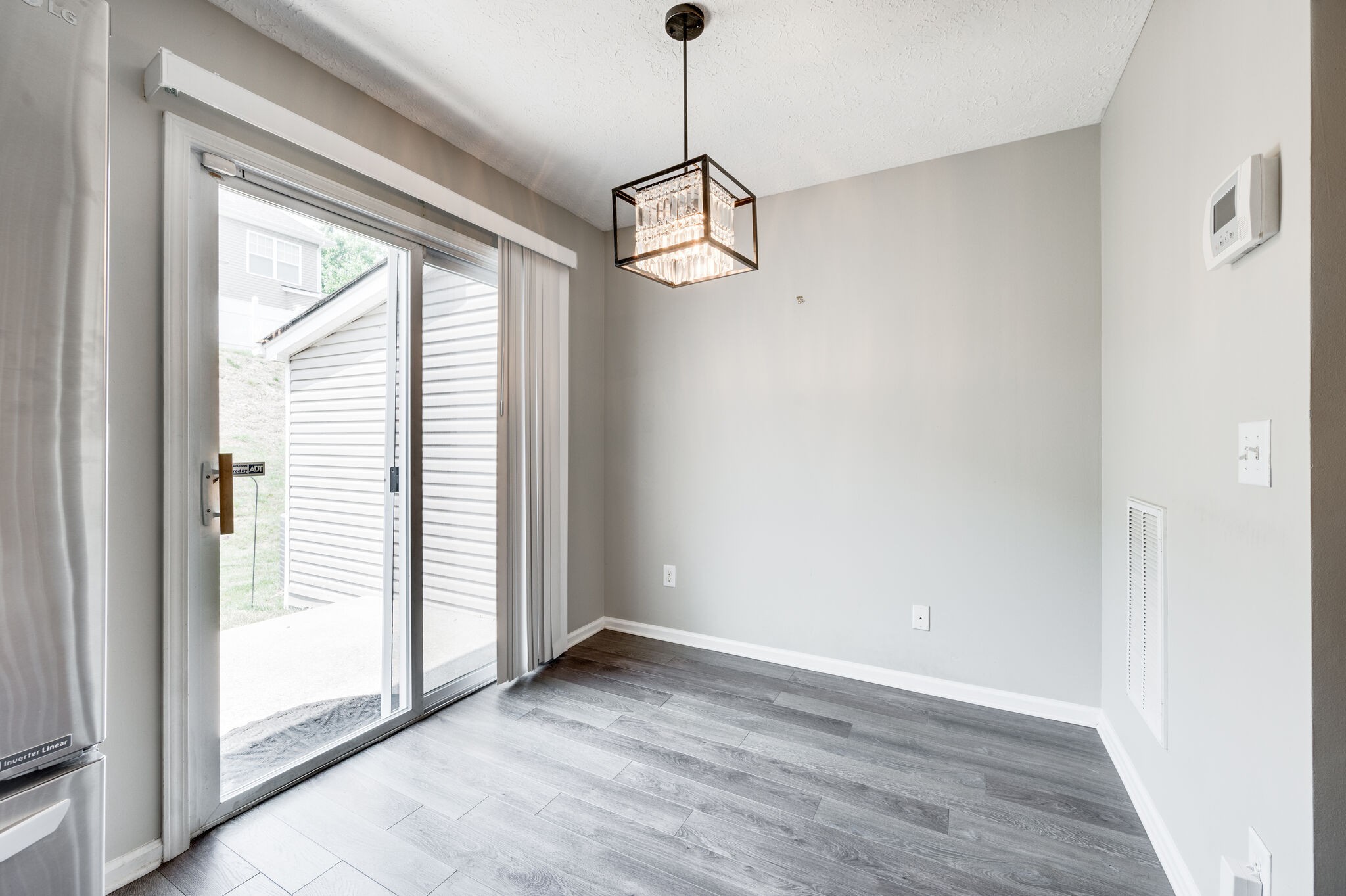 209 Shadow Glen Dr