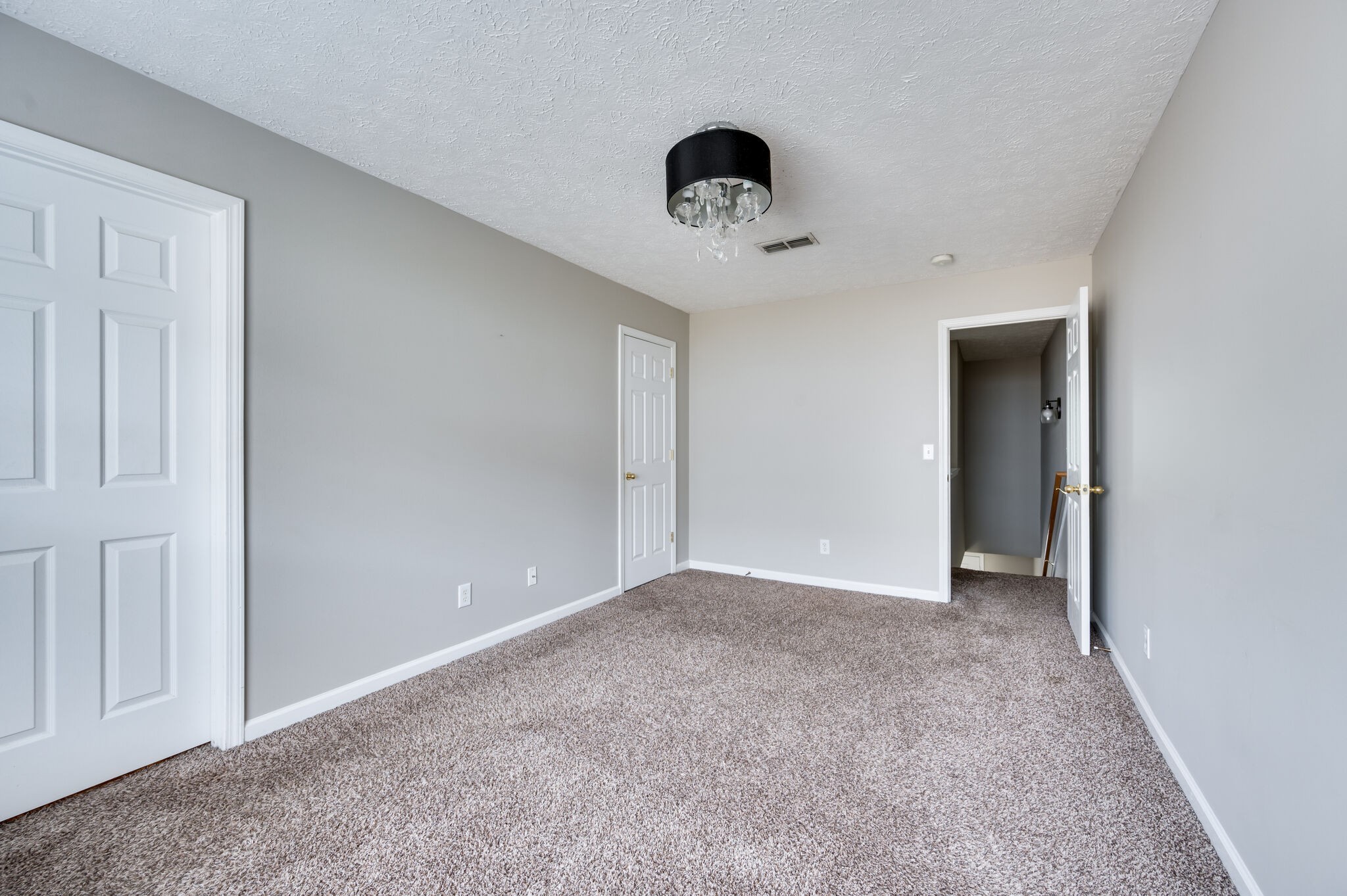 209 Shadow Glen Dr